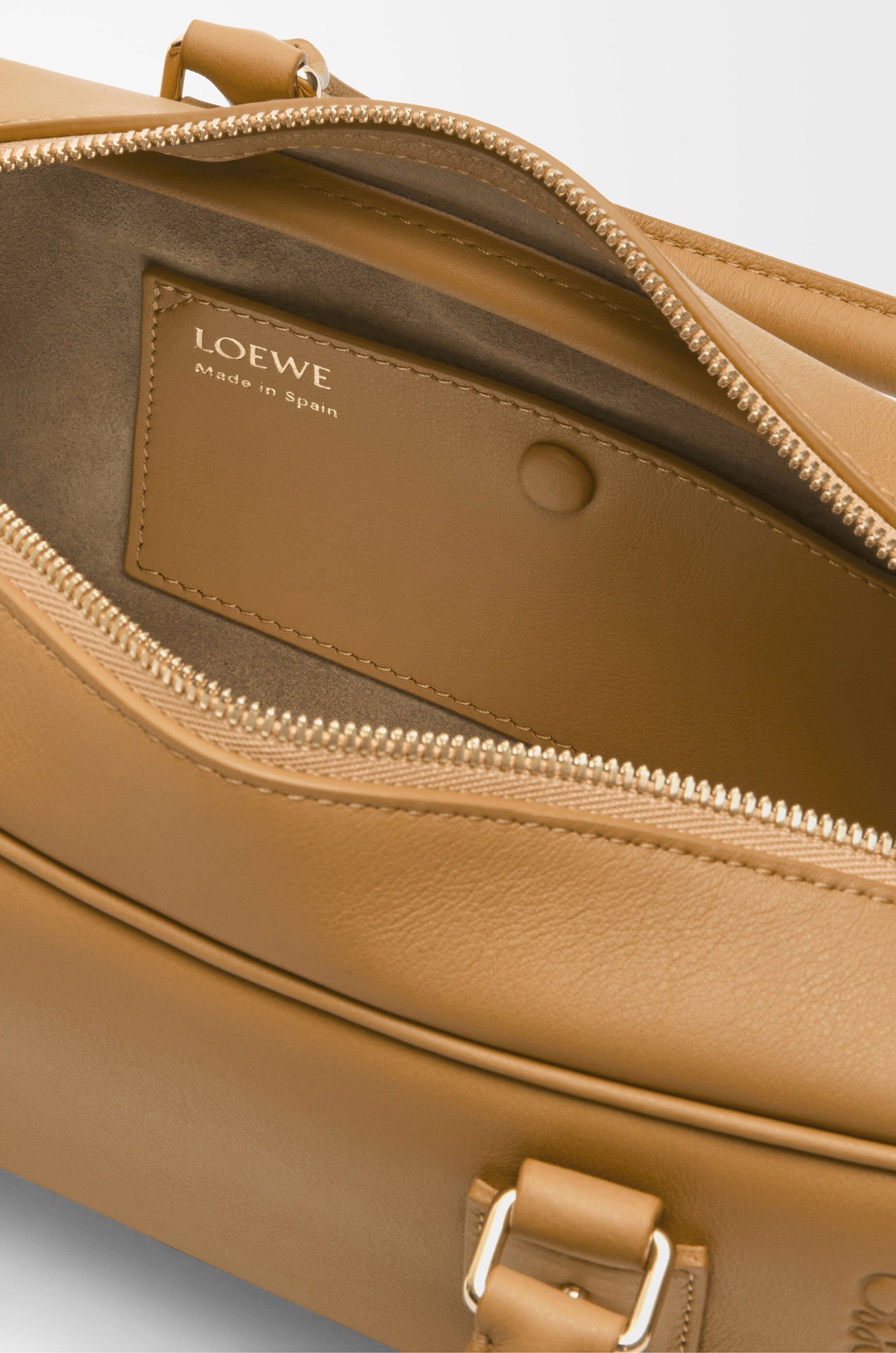 アマソナ23 クロップド バッグ（ナパカーフ）