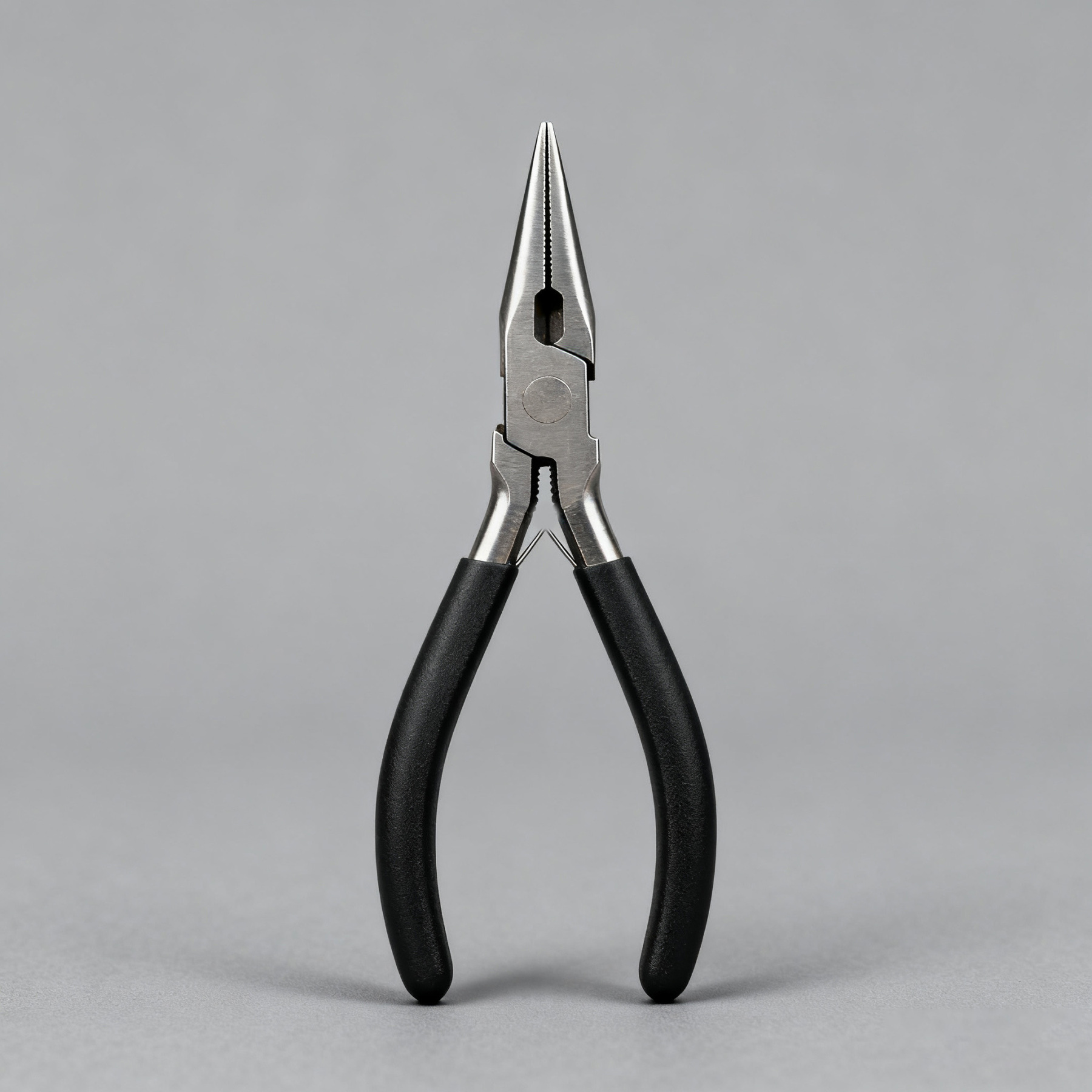 ニードルノーズプライヤー