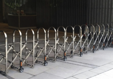 NC-237 不銹鋼活動式伸縮圍欄閘