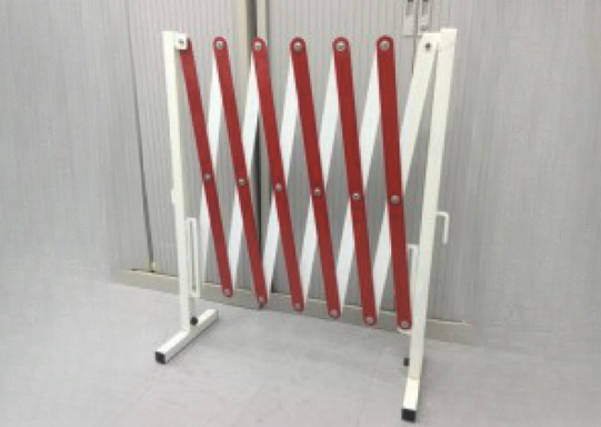 RB338 伸縮鐵圍欄