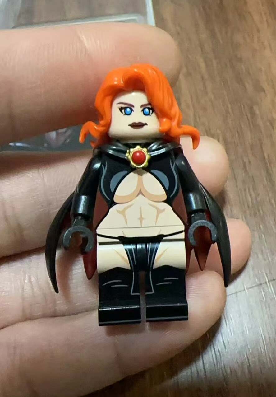 【Mr.J Brick】Red Queen (Sexy Version) 紅皇后（性感版） 레드 퀸 (섹시 버전)【custom minifigures】