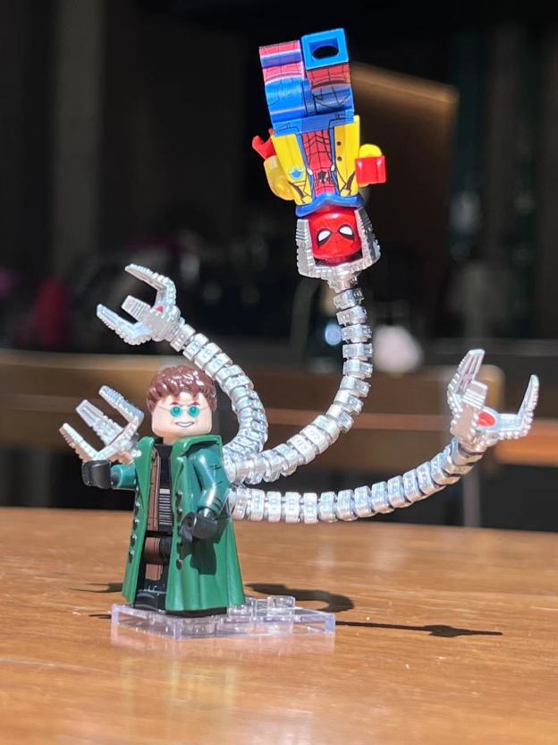 【Phoenix】Doctor Octopus (Spider‑Man 2, Tobey) 章魚博士（蜘蛛人 2，托比） 닥터 옥토퍼스 (스파이더맨 2, 토비) 【Marvel custom minifigures】