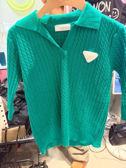 4648J GREEN COLLAR KNIT TOP