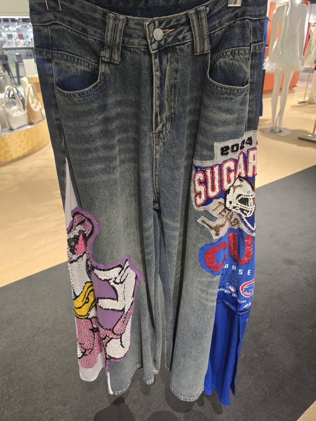 3435D DENIM DAISY JEAN