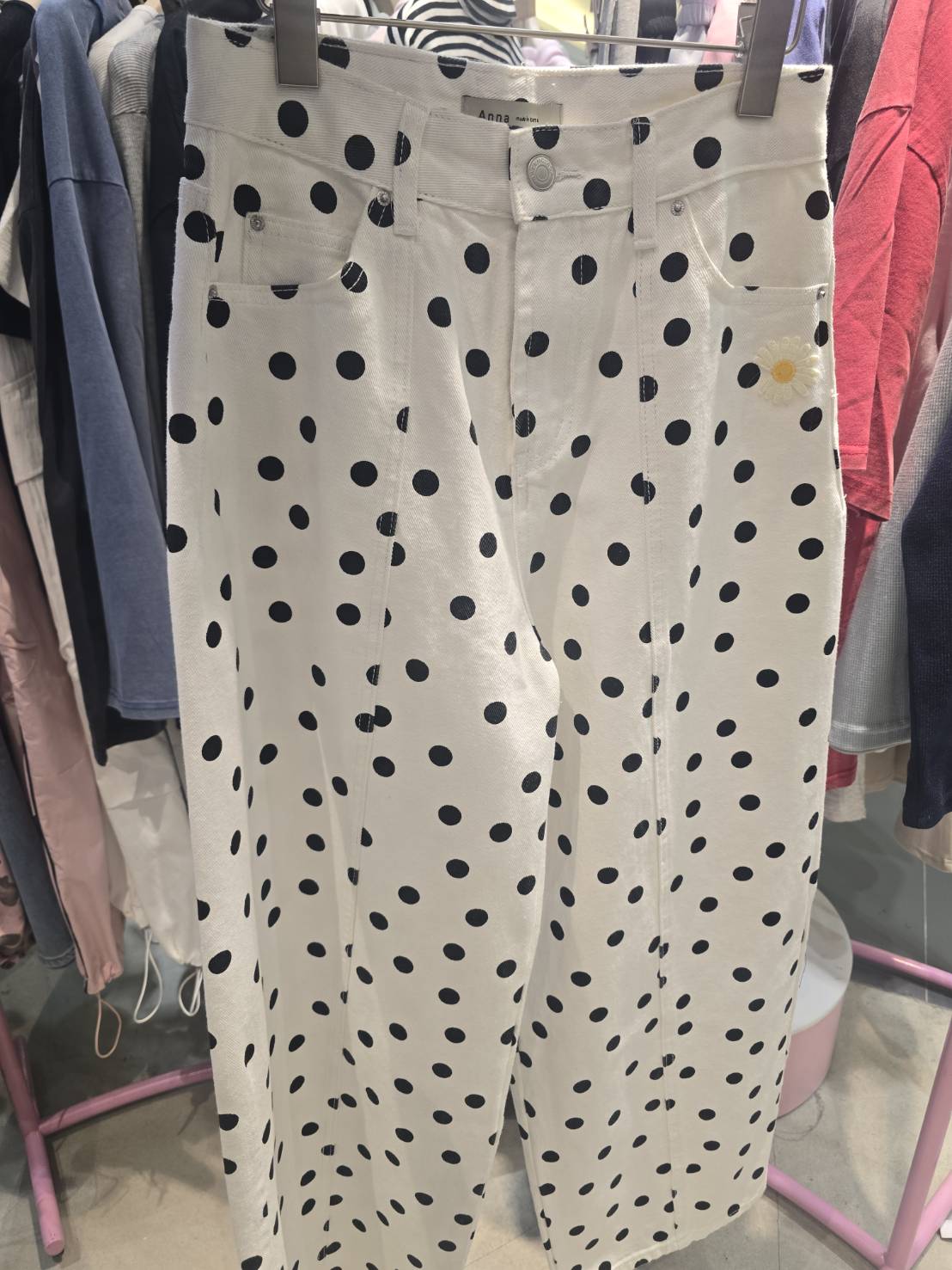 3752D WHITE CASUAL, POLKA DOT TROUSERS, RELAXED FIT, WITH POLKA DOT PATTERN