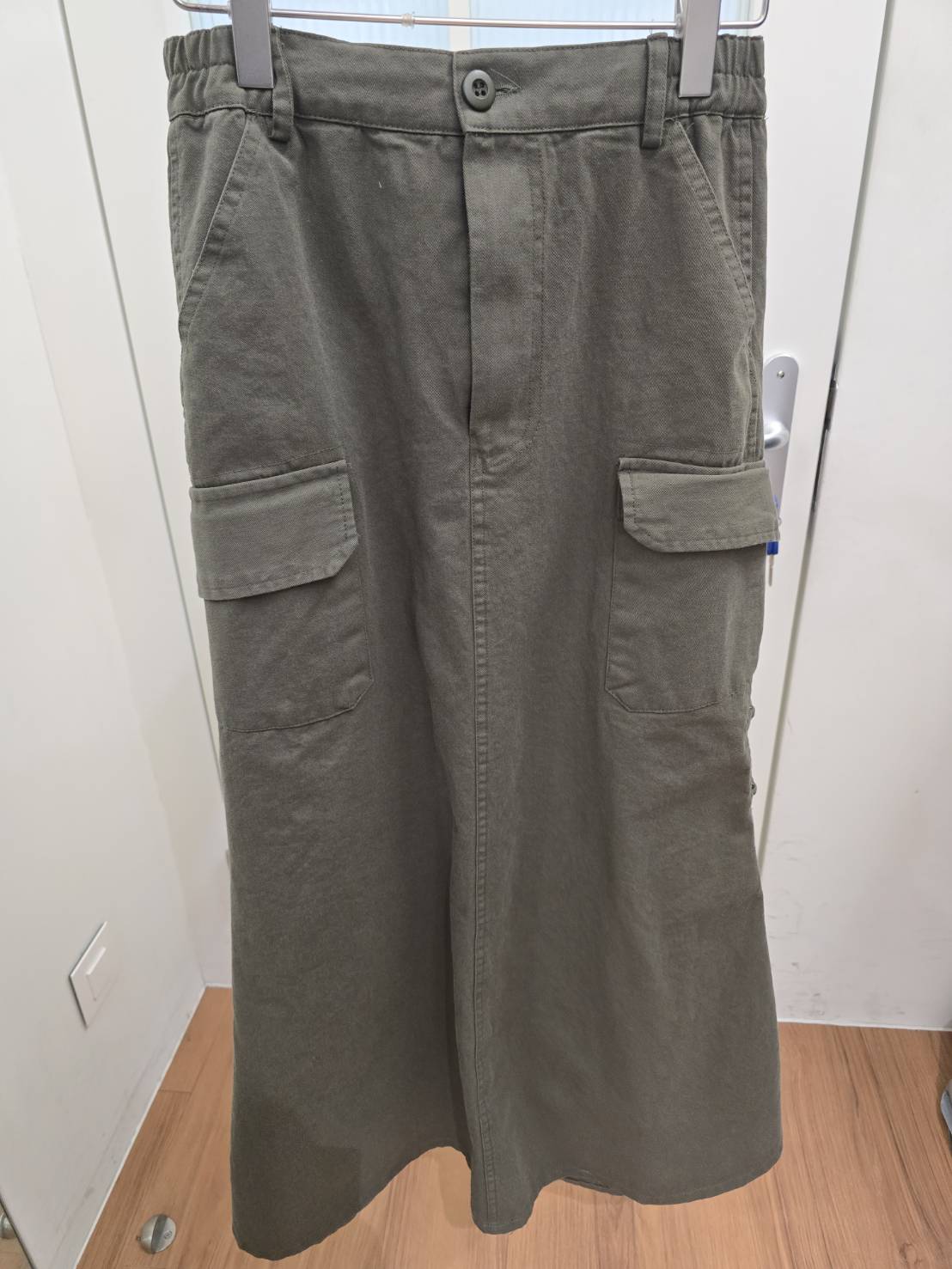 3773D OLIVE CASUAL, LINEN SKIRT, RELAXED FIT, WITH CARGO POCKETS
