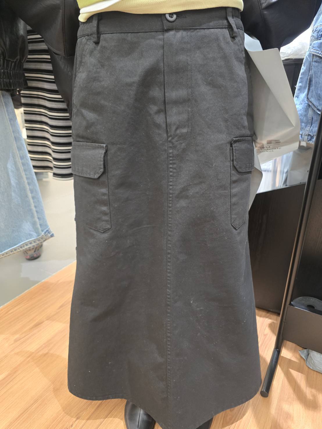 3774D BLACK CASUAL, DENIM SKIRT, RELAXED FIT, WITH CARGO POCKETS