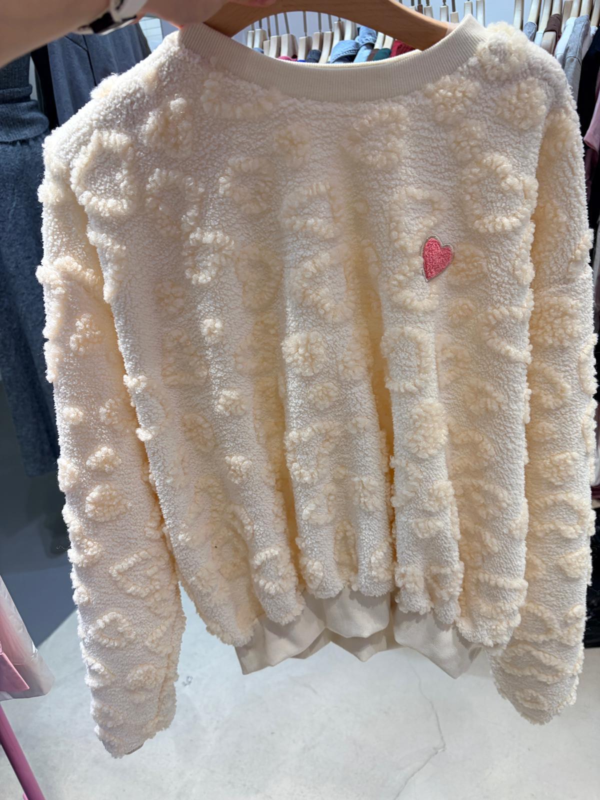 4496A CREAM CASUAL, TEXTURED SWEATER, RELAXED FIT, WITH HEART PATCH DETAIL