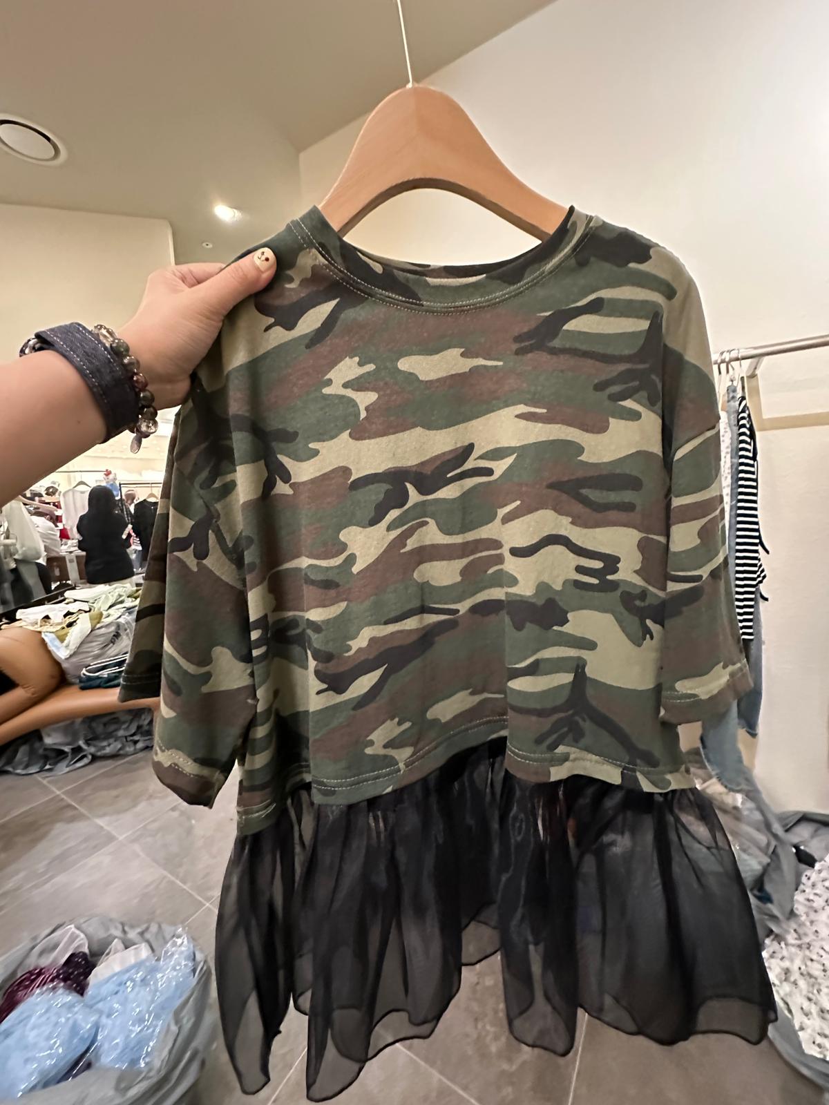 6896S CAMOUFLAGE CASUAL, GREEN CAMOUFLAGE TEE, RELAXED FIT, with SHEER HEM DETAIL