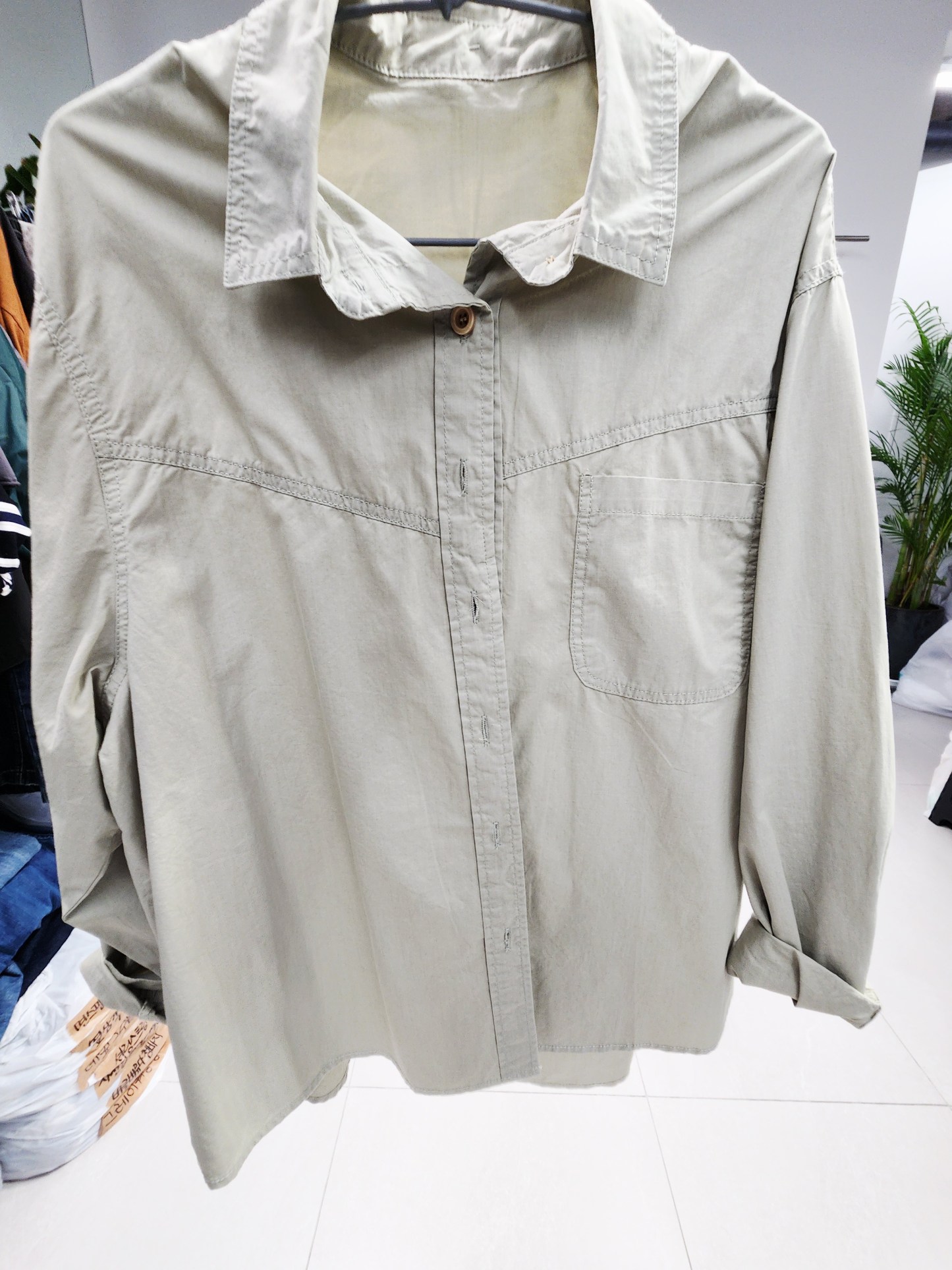 8810K LIGHT GRAY CASUAL, MINIMALIST SHIRT, RELAXED FIT, WITH BUTTON FRONT