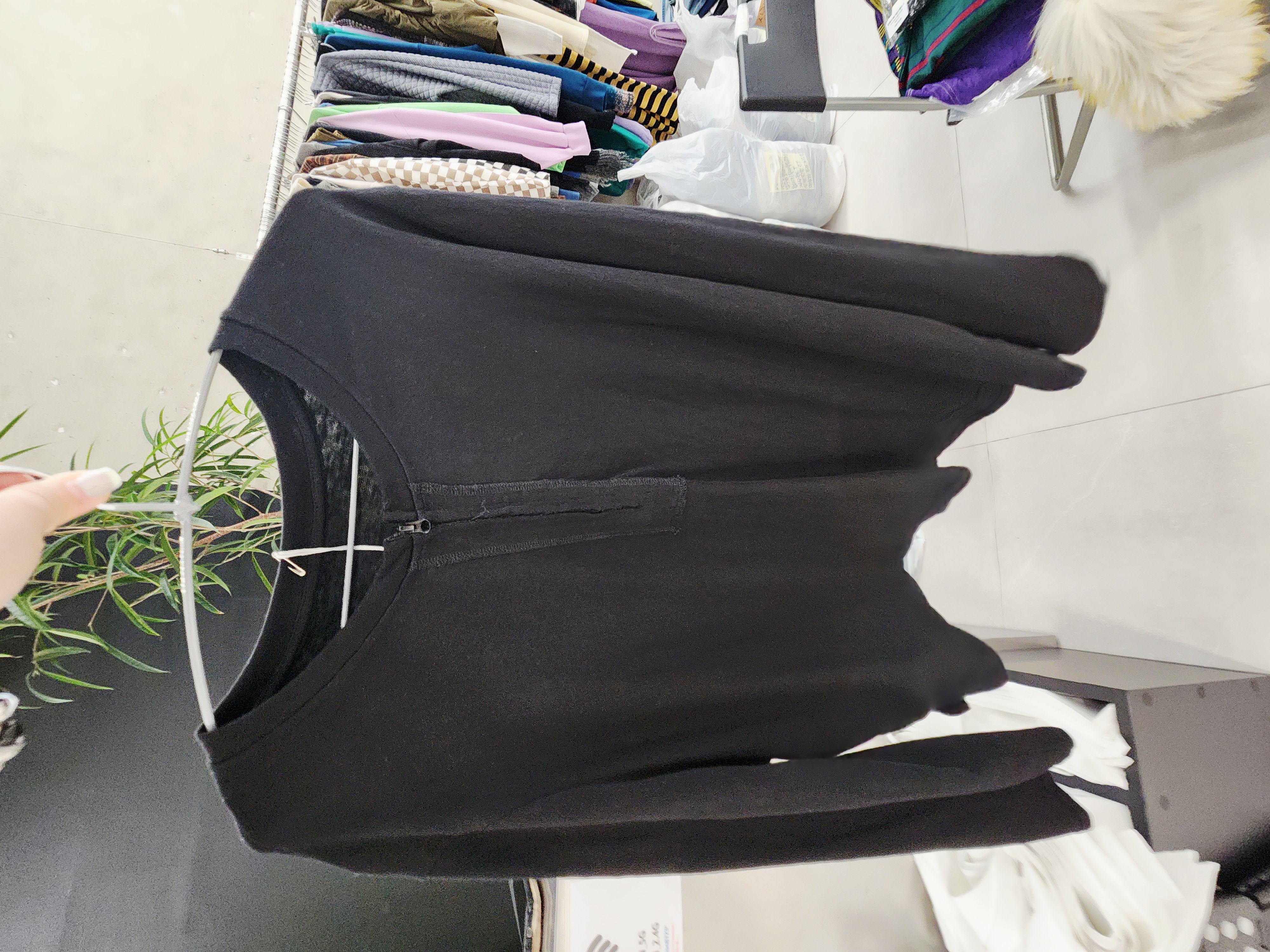 8809K BLACK CASUAL LONG SLEEVE TOP, RELAXED FIT, with ZIPPERED FRONT