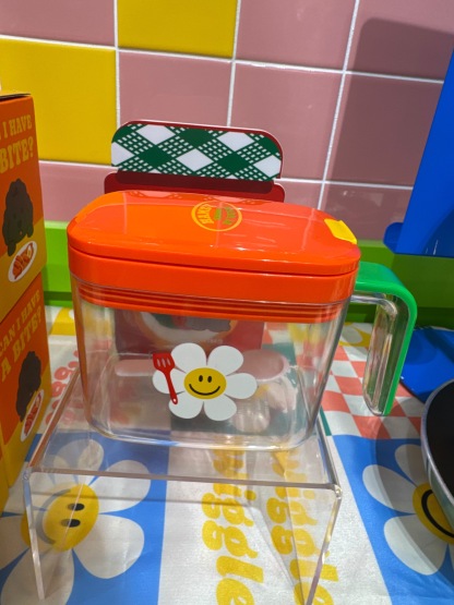 8646K SMILE SPICE CONTAINER