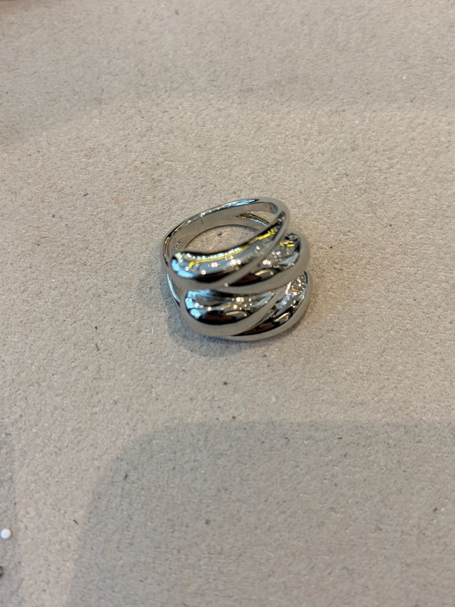 4767J SILVER TEAR DROP STACK RING