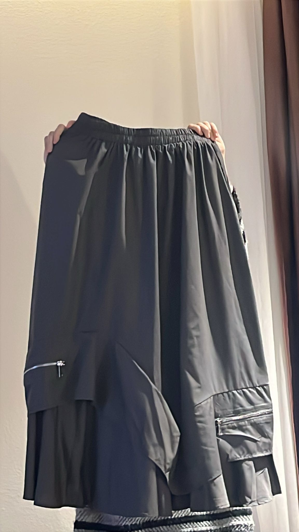 3839S GREY CASUAL SKIRT, RELAXED FIT, with ZIPPERED POCKETS