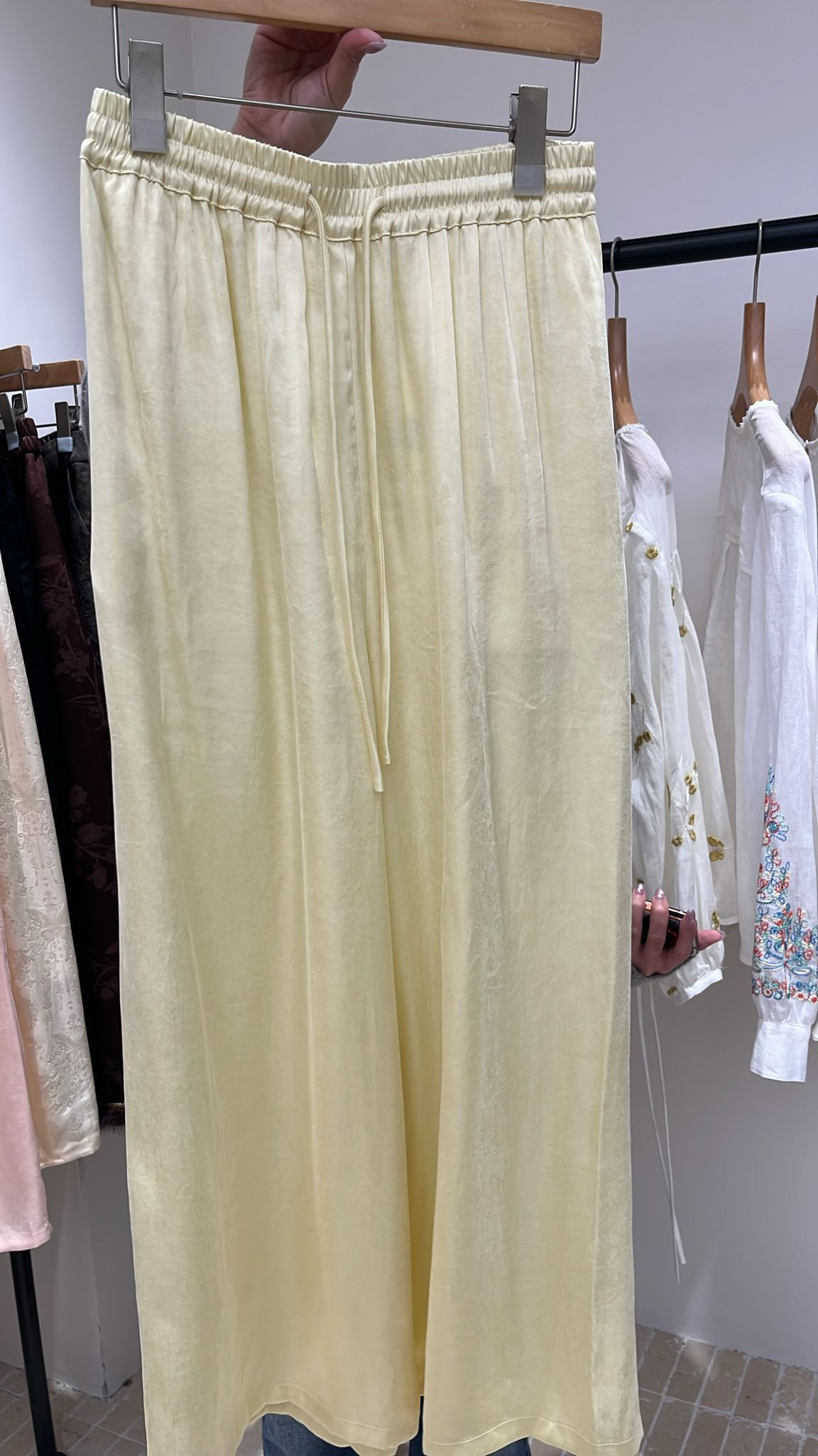 3928S IVORY CASUAL TROUSERS, RELAXED FIT, with ELASTIC WAISTBAND