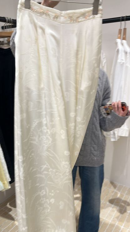 3932S IVORY ELEGANT, FLORAL PANTS, FLOWY FIT, with EMBROIDERED WAISTBAND