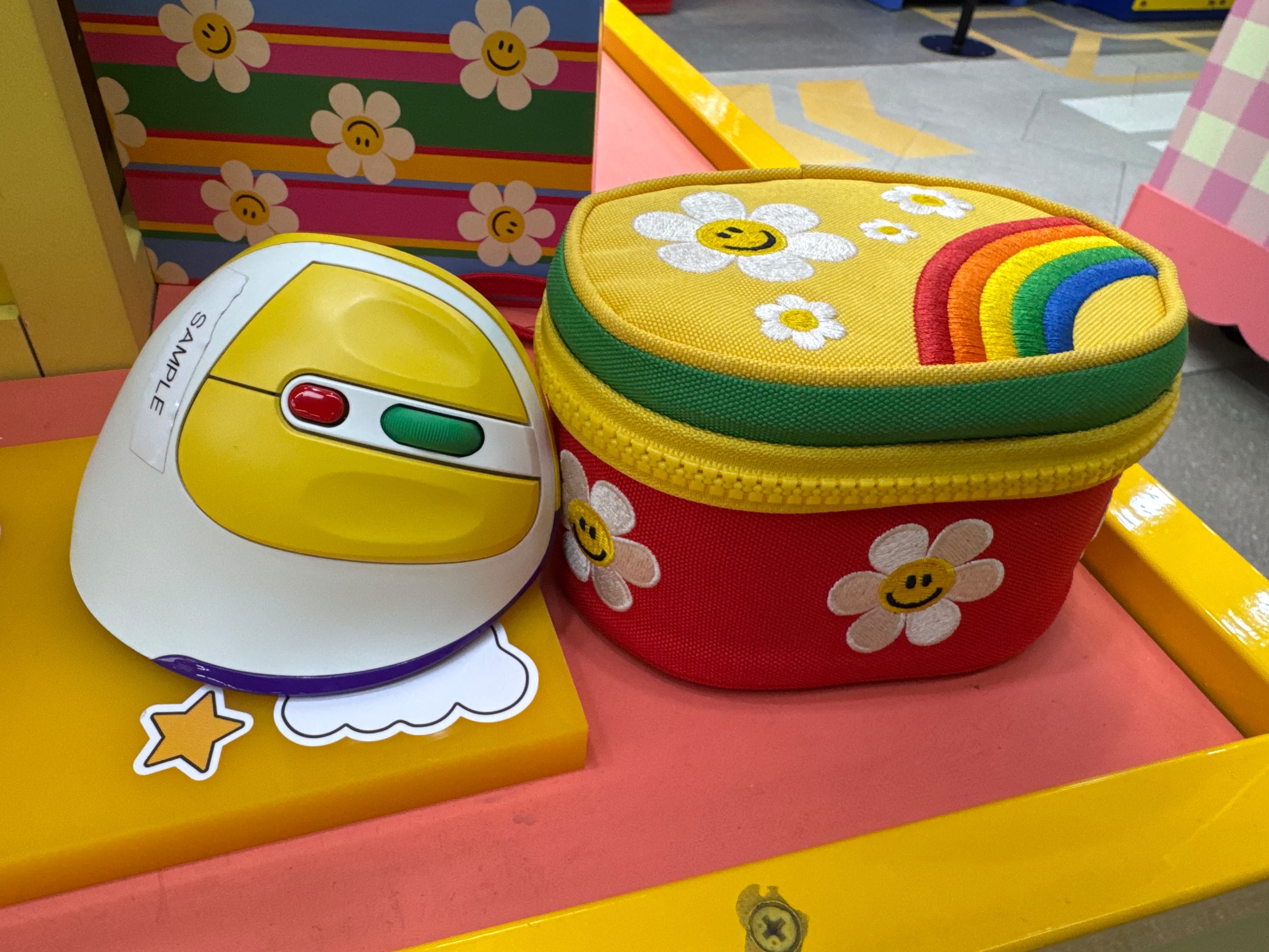 8638K SMILE RAINBOW VERTICAL MOUSE