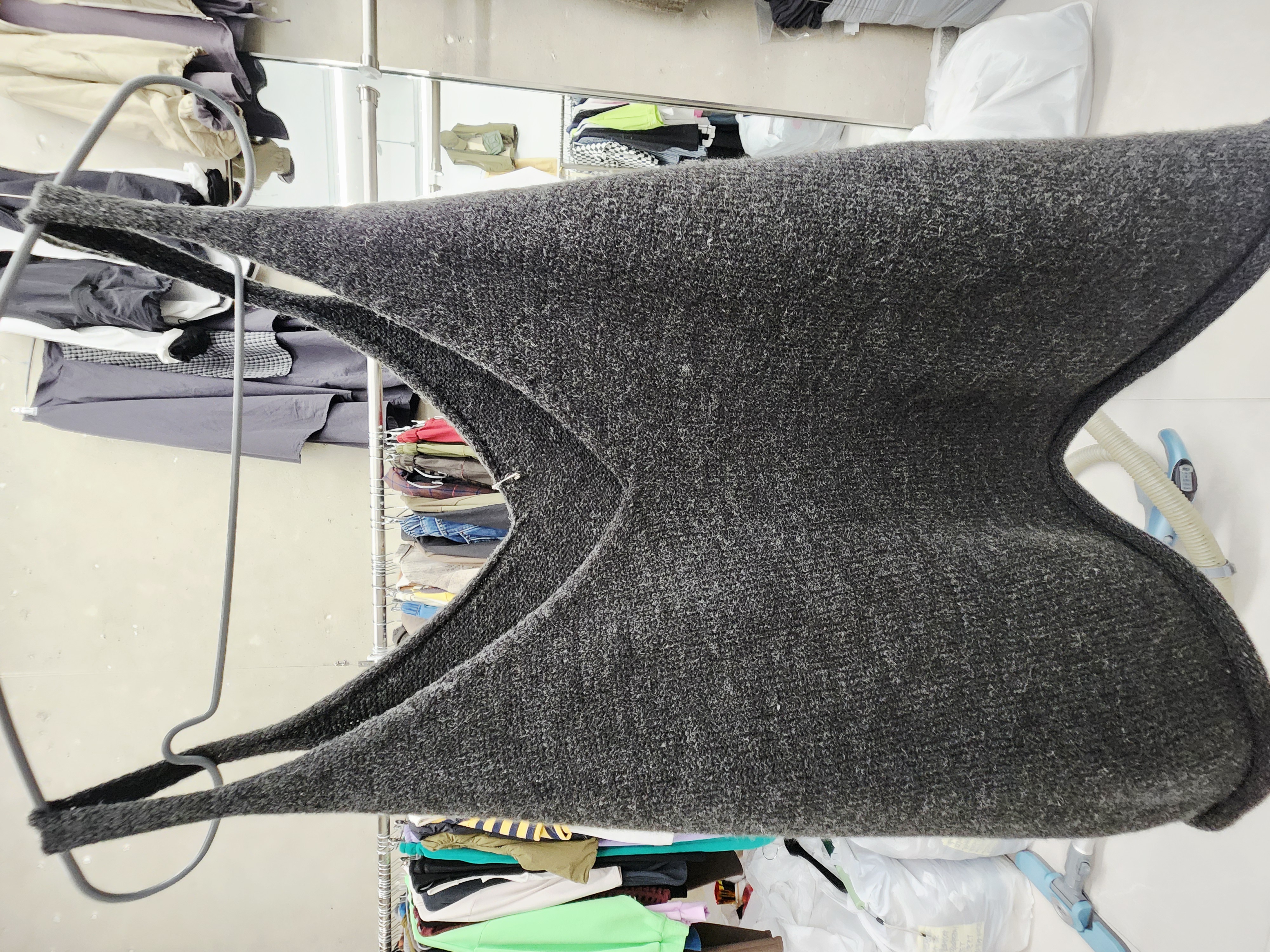 0933T CHARCOAL GRAY SPAGHETTI  KNIT TOP