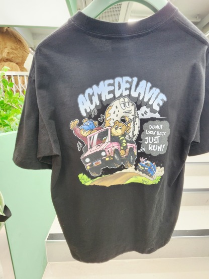 8312K BLACK TEE BEAR ON JEEO