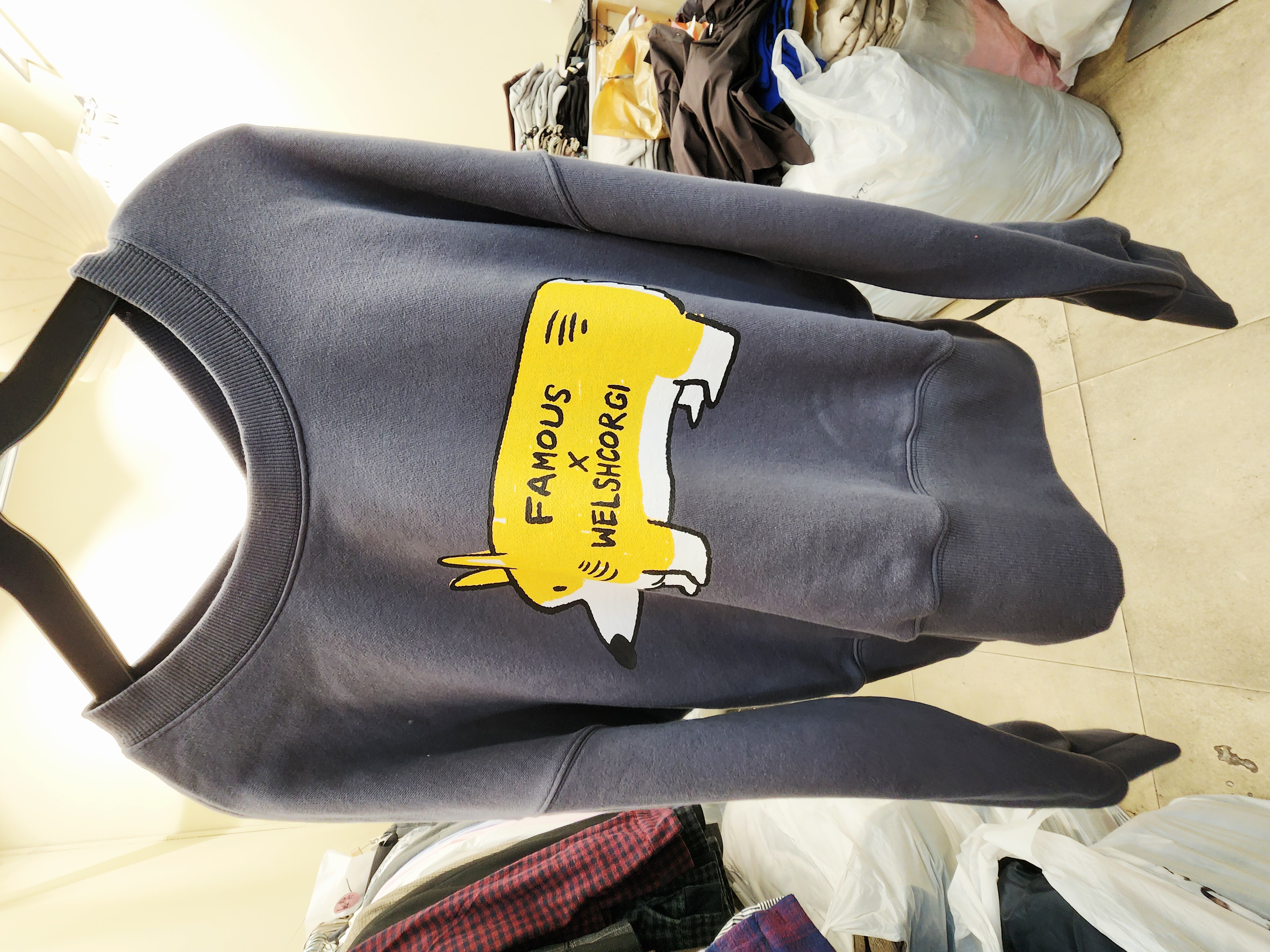 1080T DARK GRAY SWEATER WITH WELSH CORGI GRAPHIC AND RIBBED TRIM