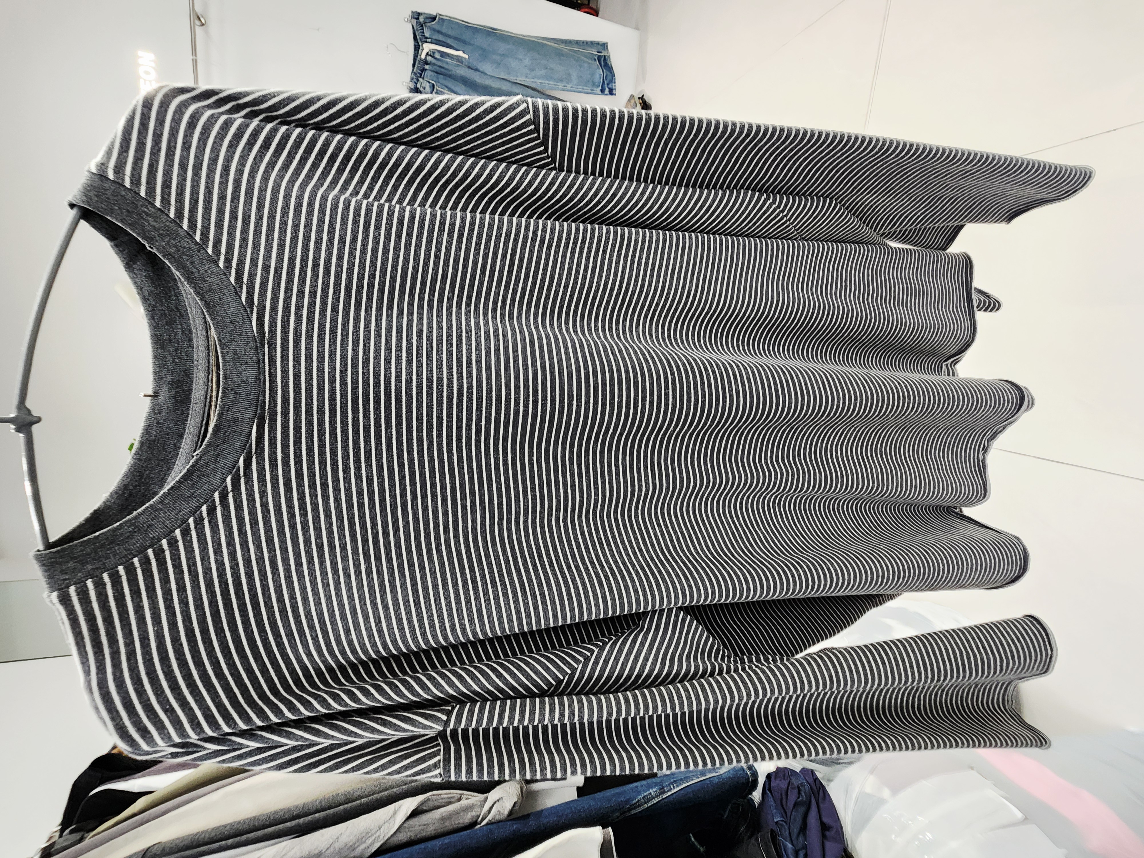 0917T CHARCOAL GREY AND WHITE STRIPED LONG-SLEEVE TEE