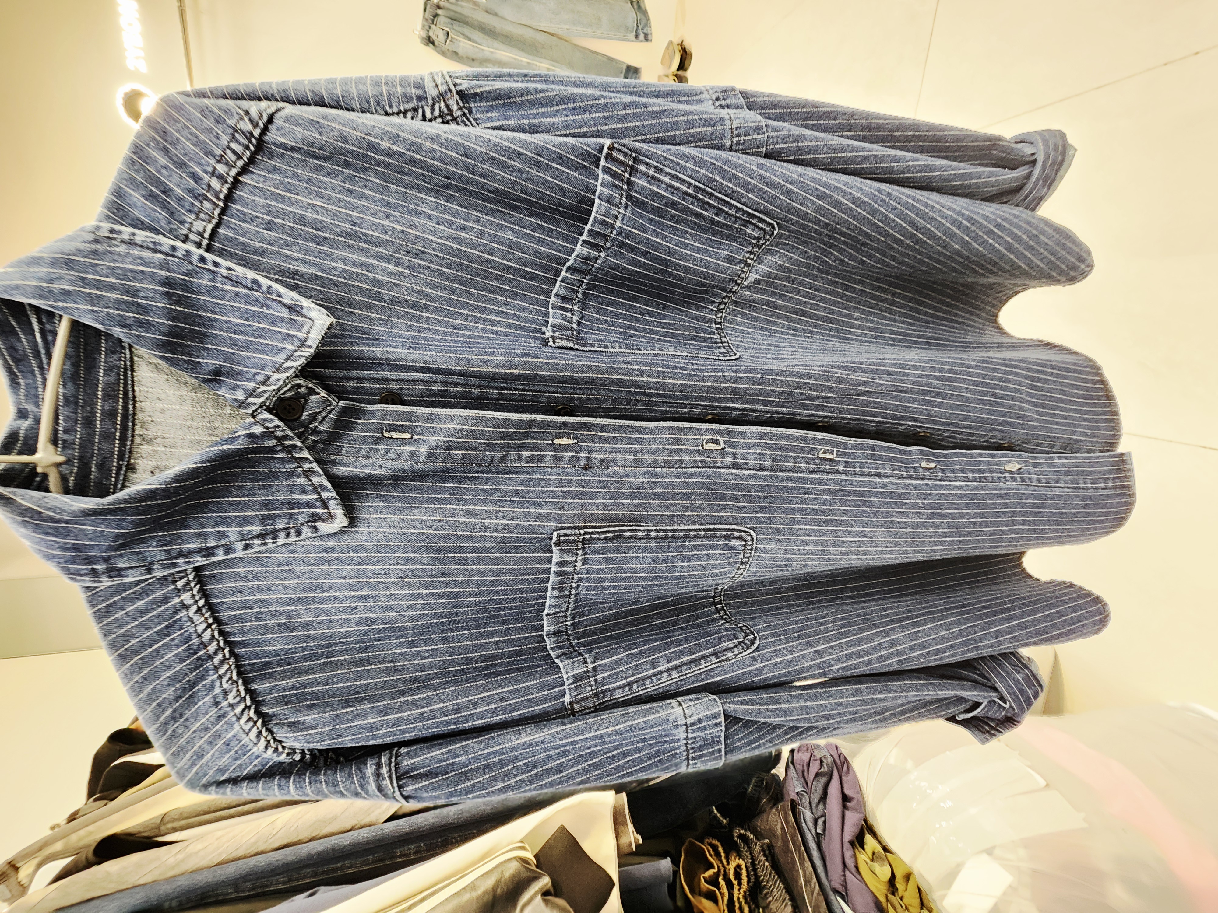 0920T DARK BLUE PINSTRIPED SHIRT WITH PATCH POCKETS AND POINT COLLAR