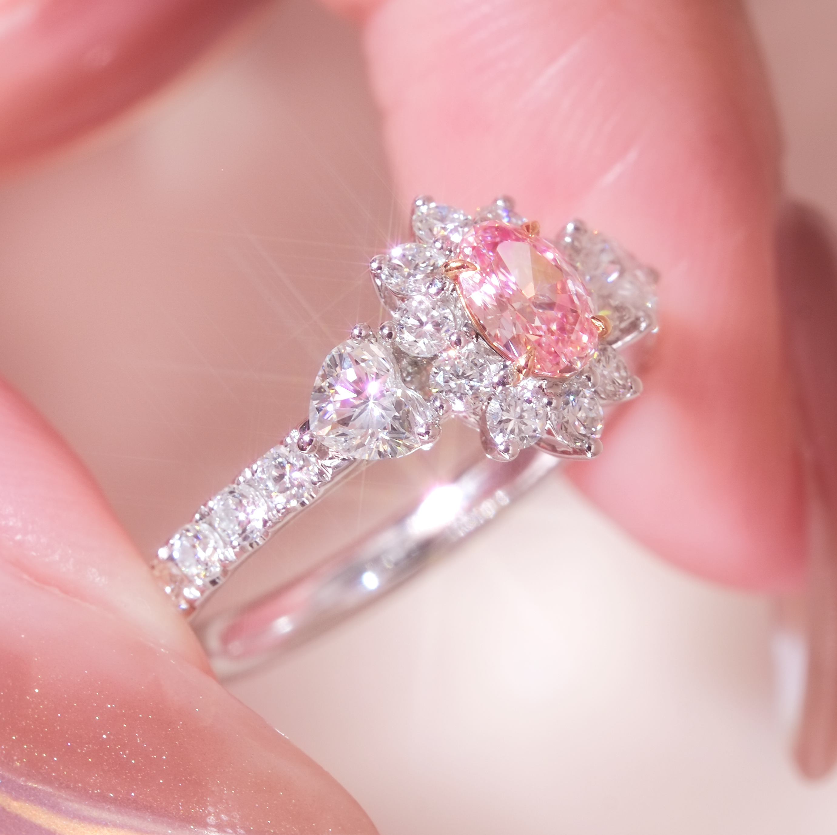 0.393ct 橢圓形培育粉鑽18K白金戒指