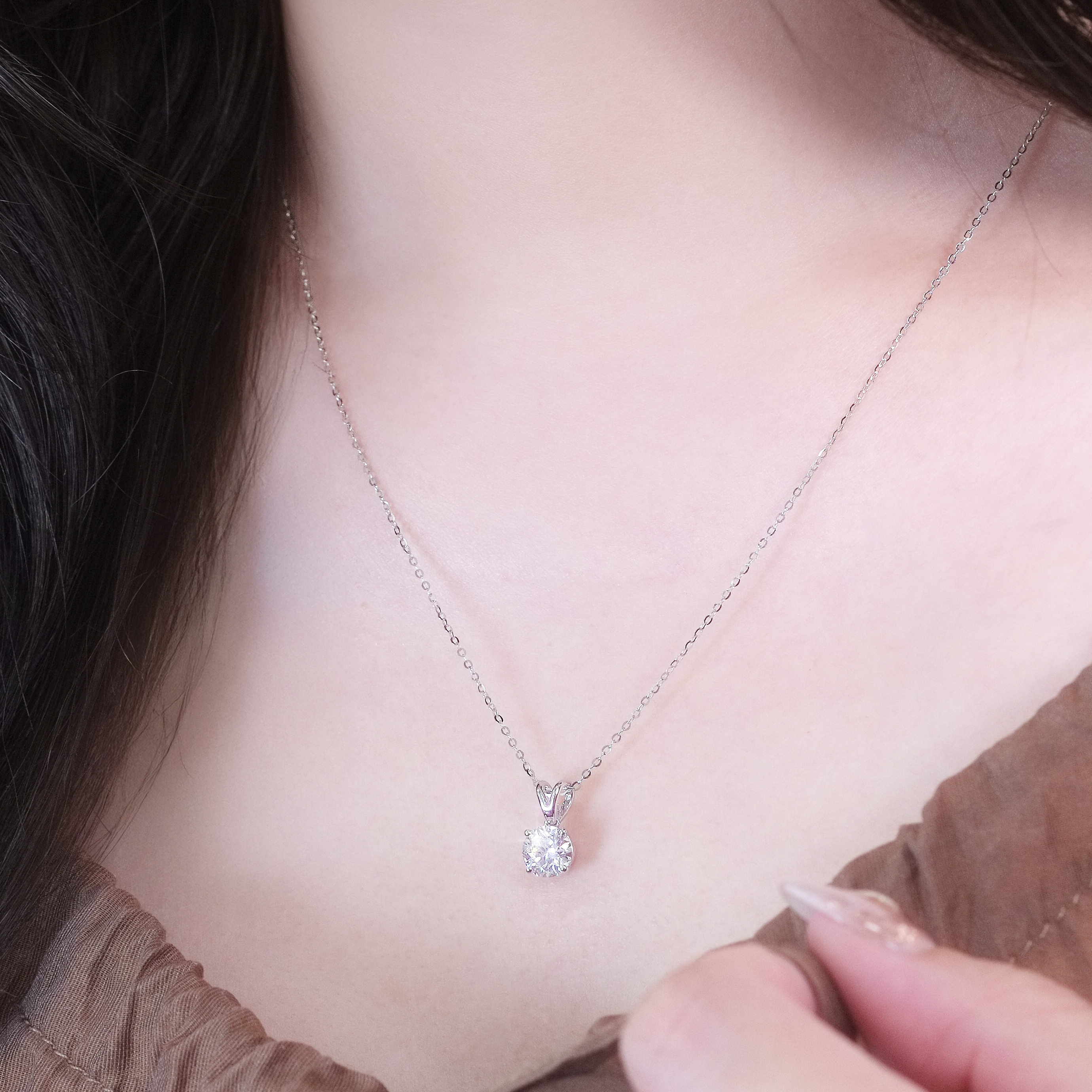 經典四爪吊墜連18K頸鏈（共1卡）