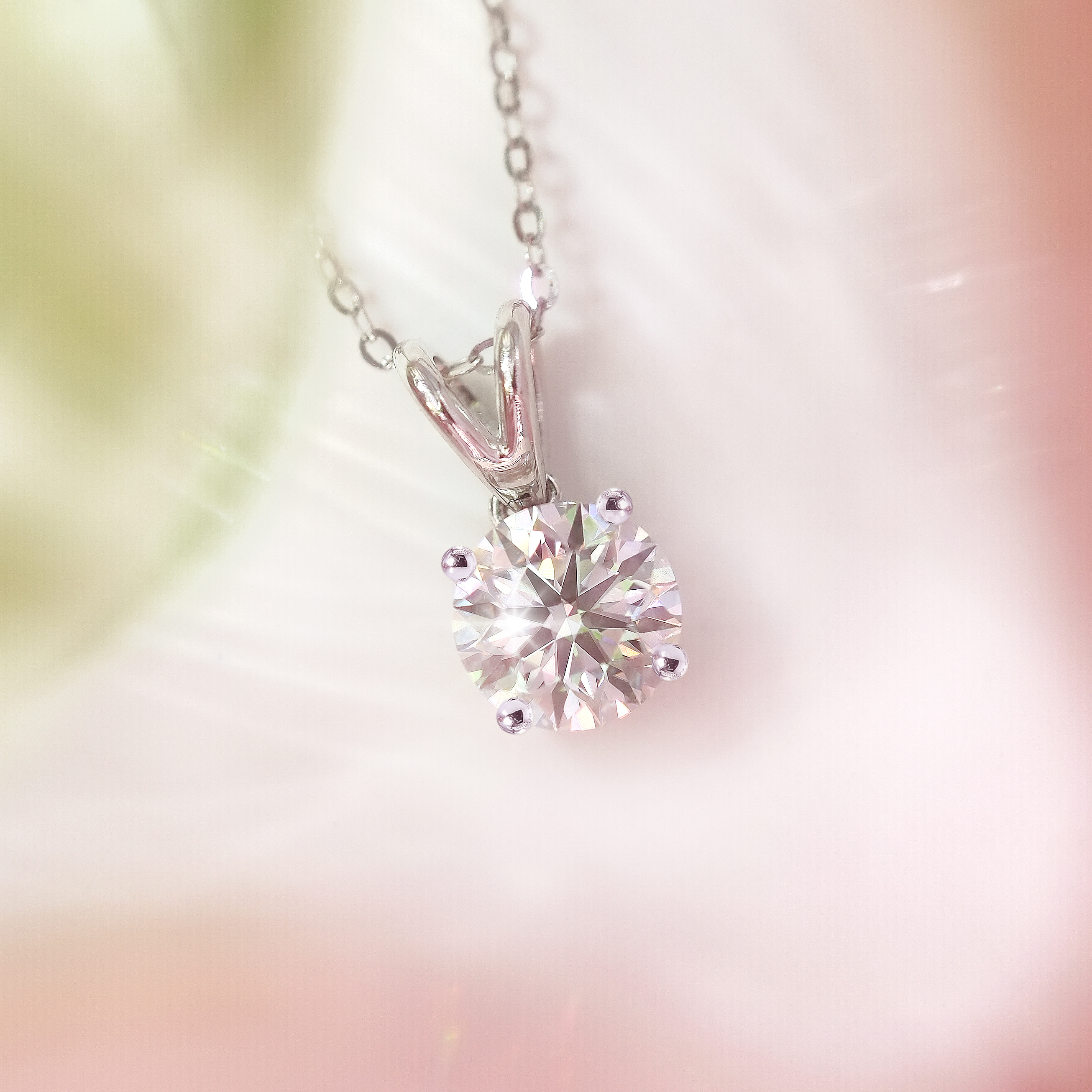 經典四爪吊墜連18K頸鏈（共1卡）