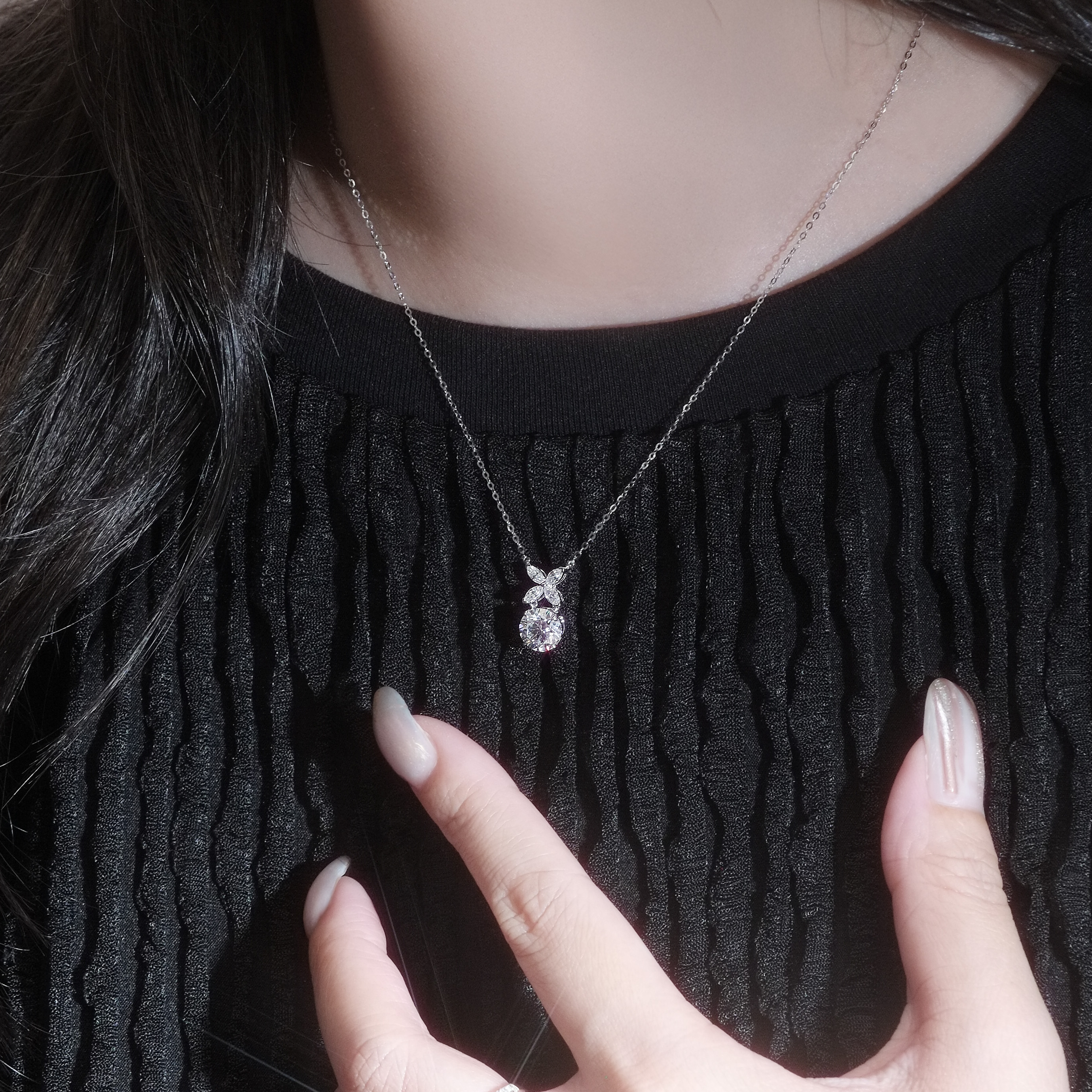 蝶舞花綻培育鑽石頸鏈