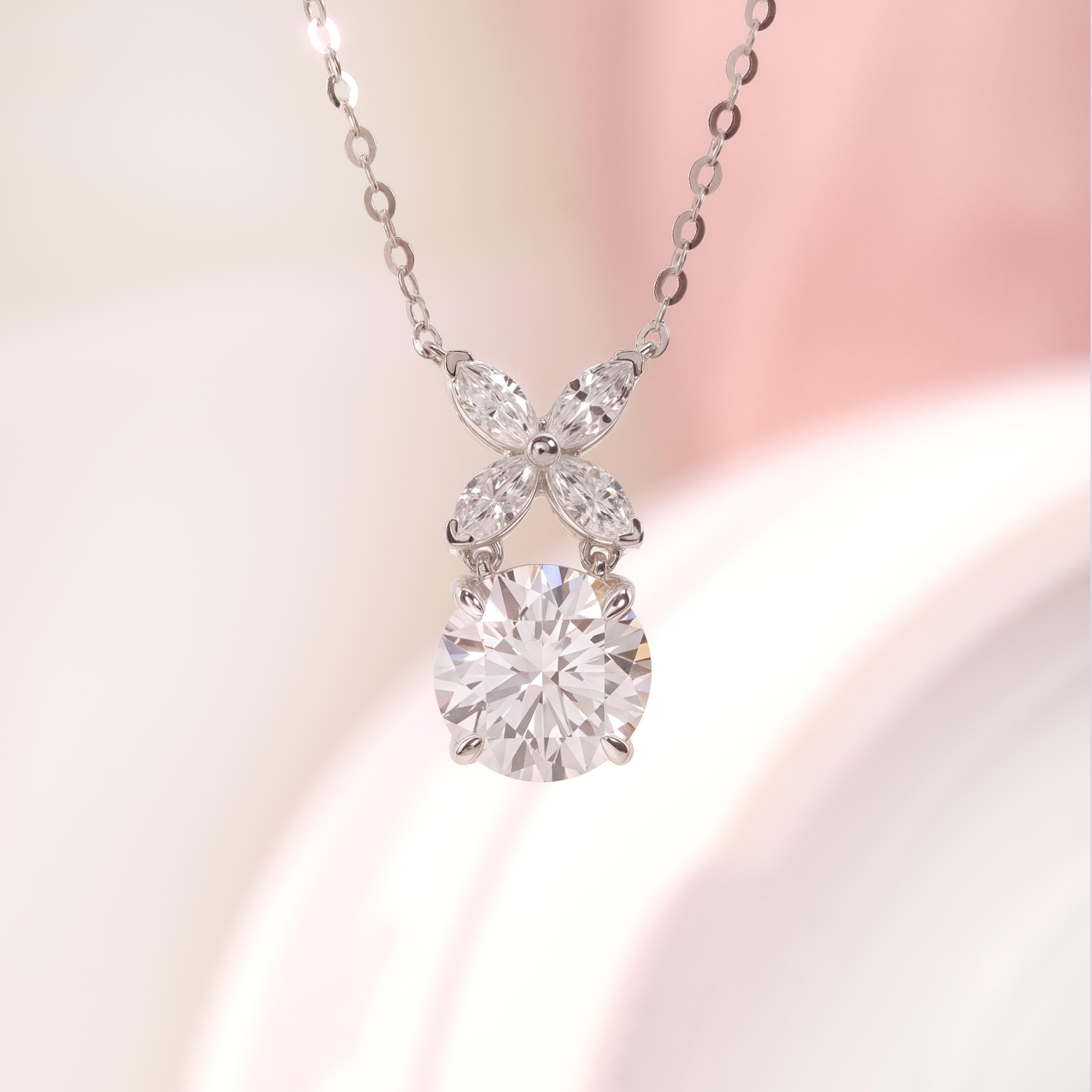 蝶舞花綻培育鑽石頸鏈