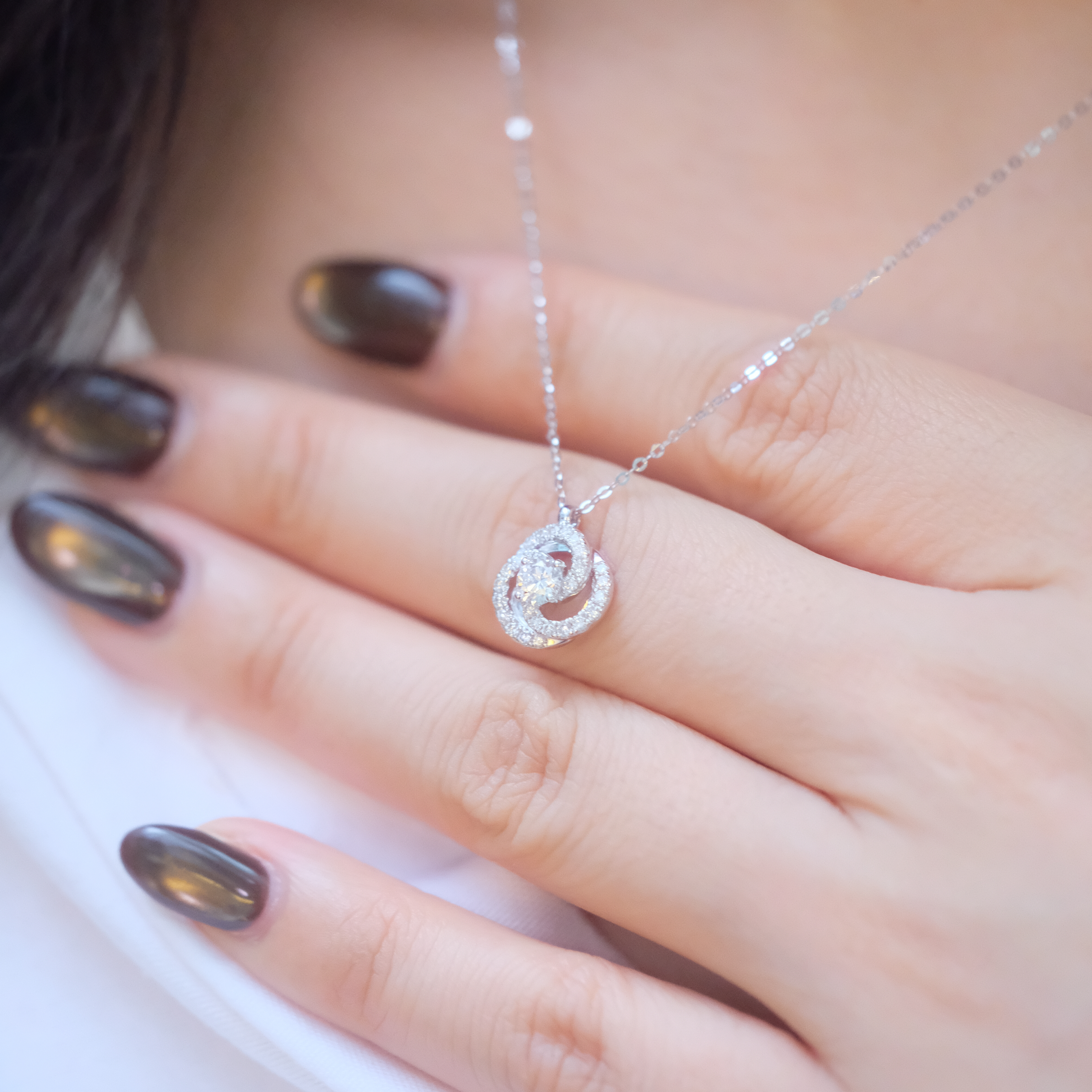 lab grown diamond pendant