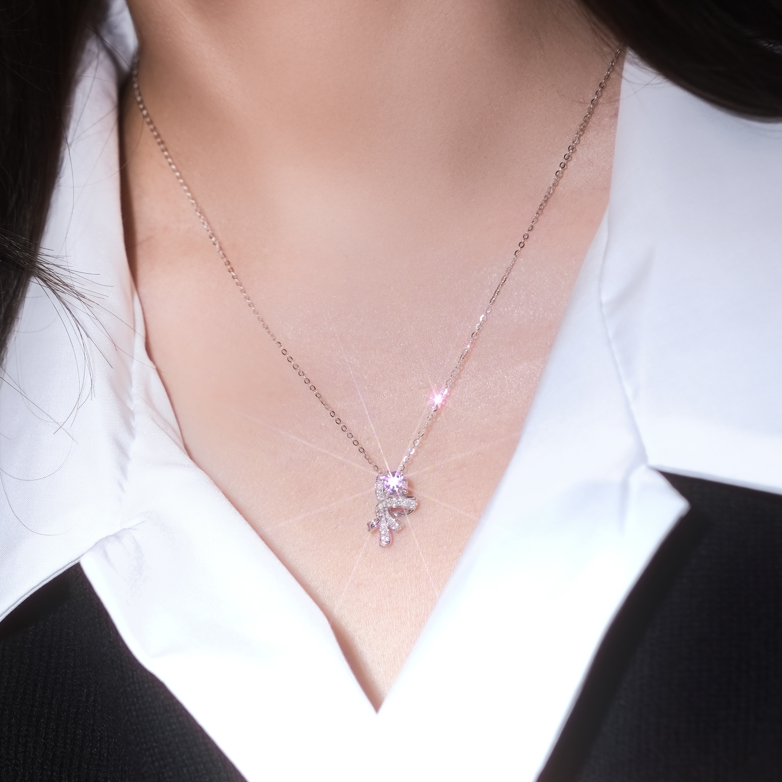 浪漫花束培育鑽石吊墜連18K頸鏈 (附證書)