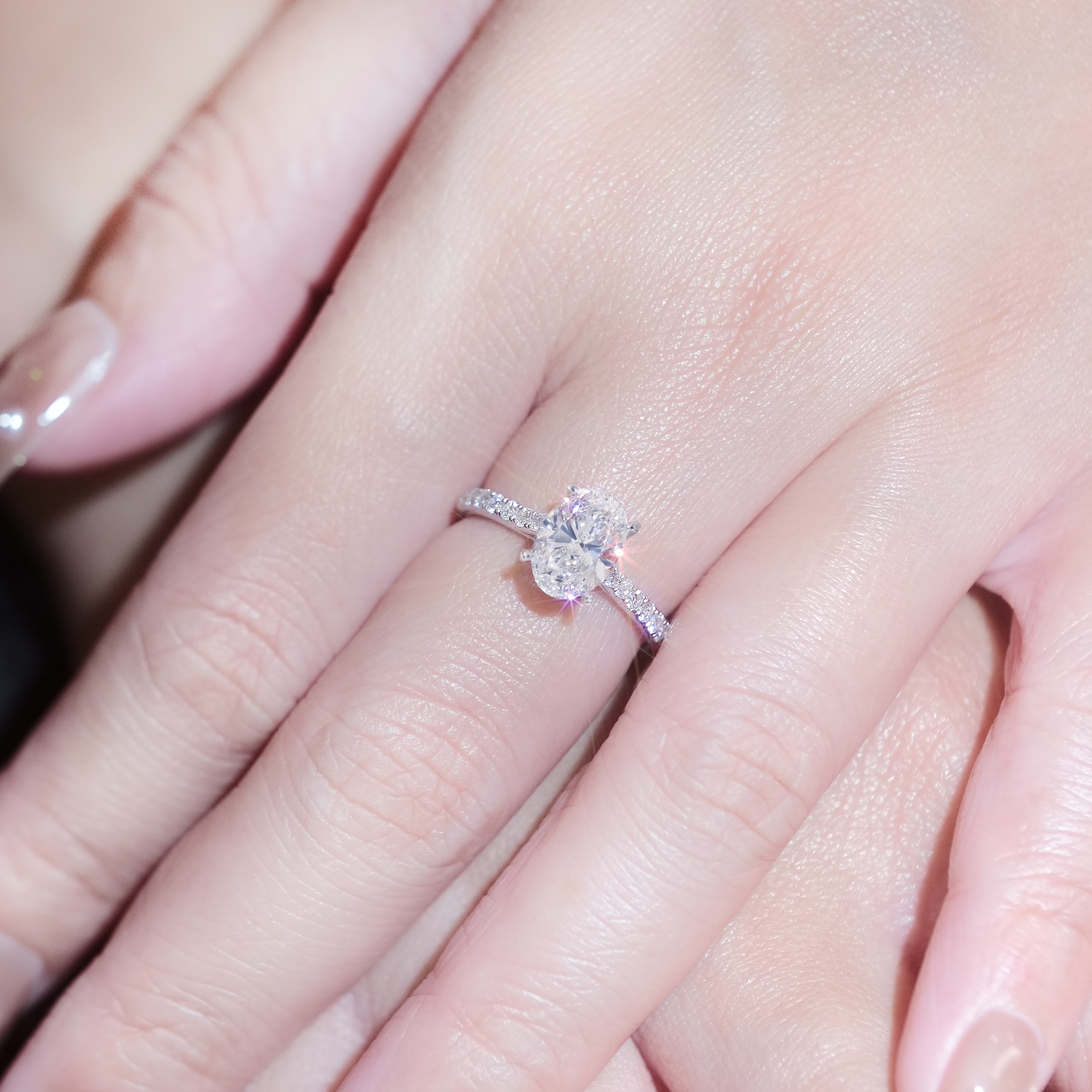 1.50ct D VVS2 橢圓形培育鑽石18K白金戒指 (附證書)