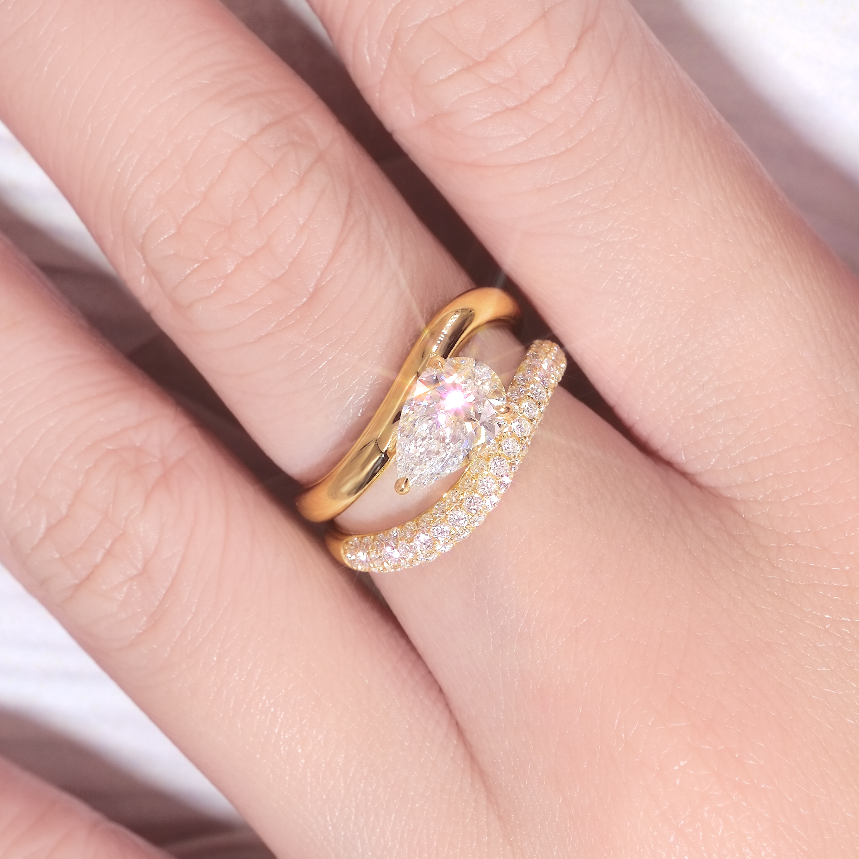 1.50ct F VVS2 梨形培育鑽石18K黃金套裝戒指 (附證書)