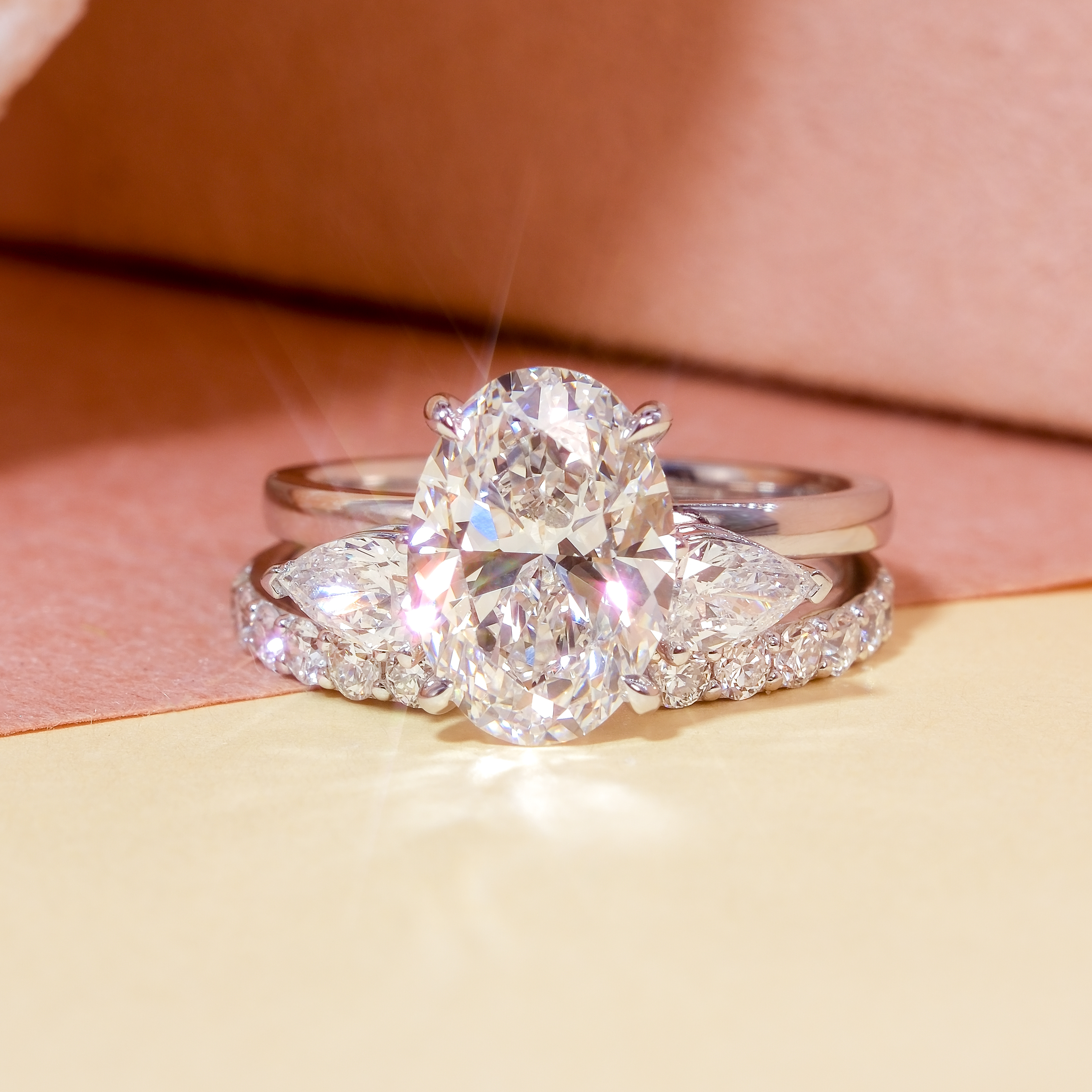 3.02ct D VVS2 橢圓形培育鑽石18K白金套裝戒指 (附IGI證書)