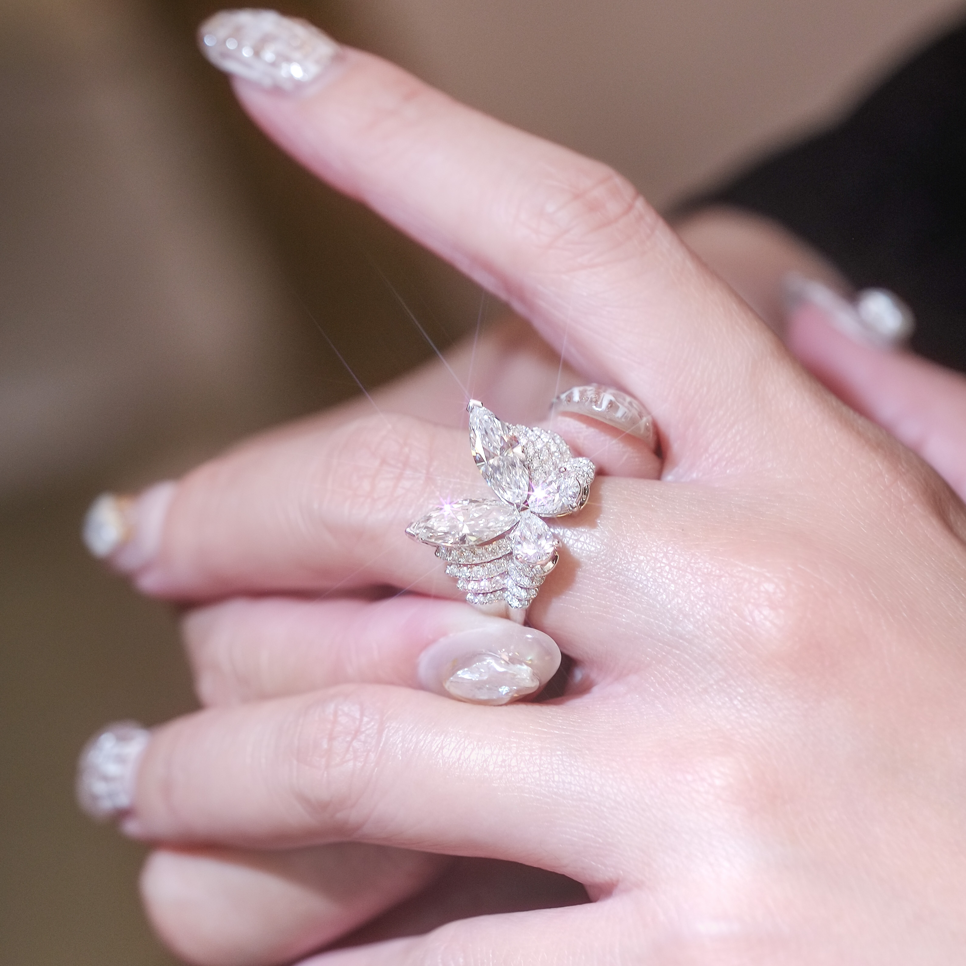 滿鑽蝴蝶戒指