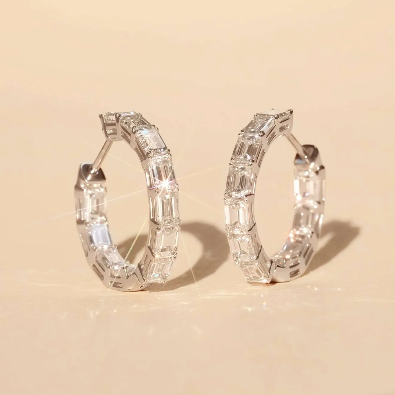 祖母綠排鑽耳圈