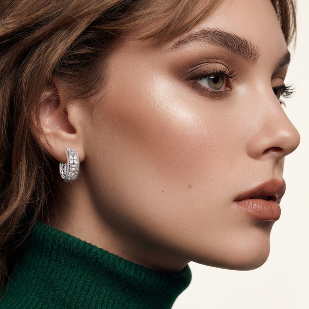 蝴蝶祖母綠形排鑽耳圈