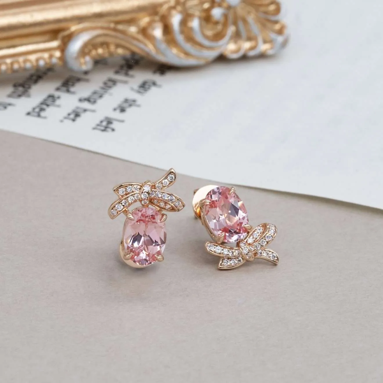 蝴蝶結橢圓形培育寶石三戴耳環