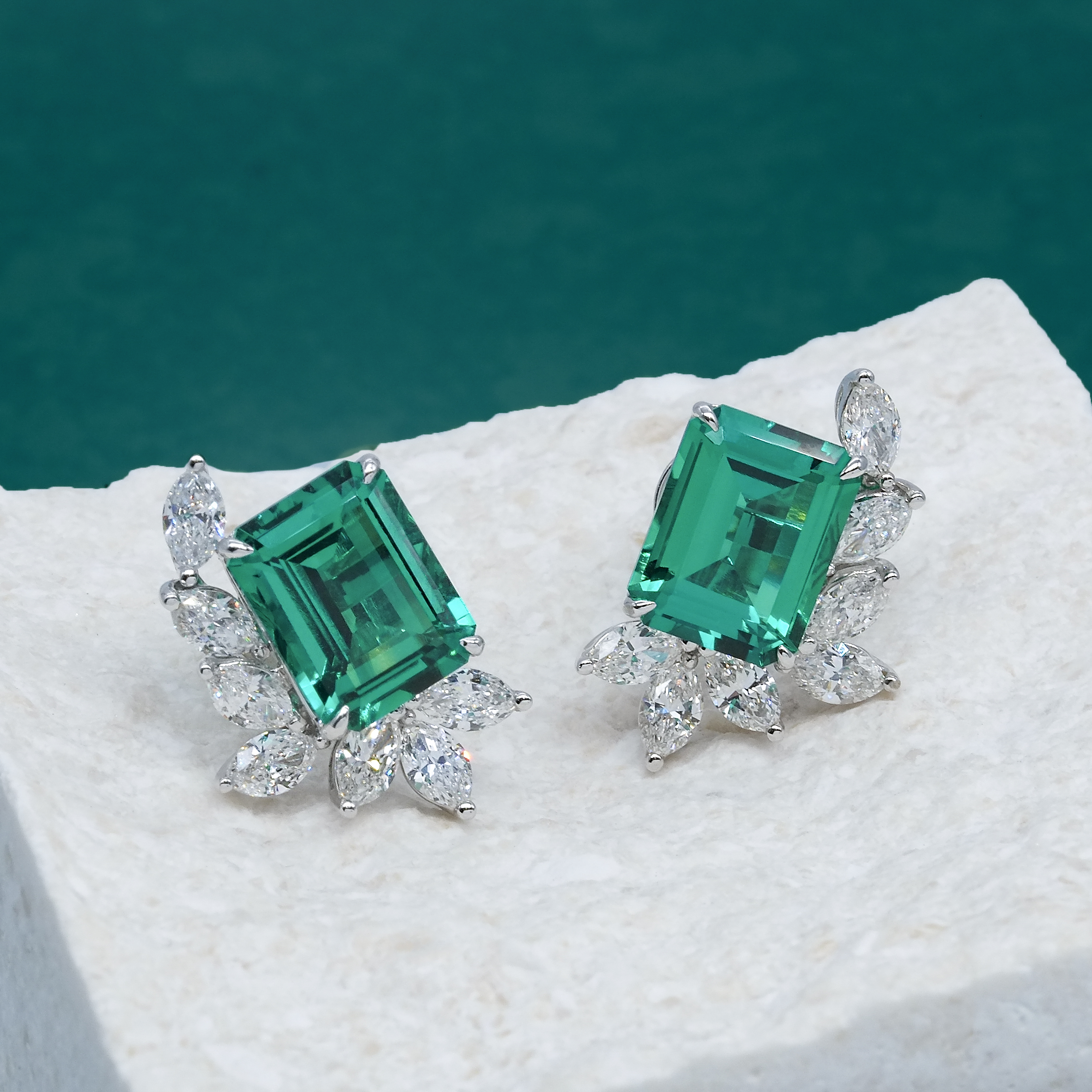 柳葉培育祖母綠形寶石耳環