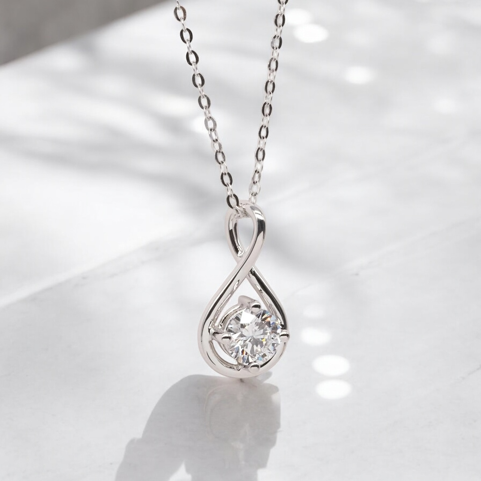 永恆培育鑽石吊墜連18K頸鏈