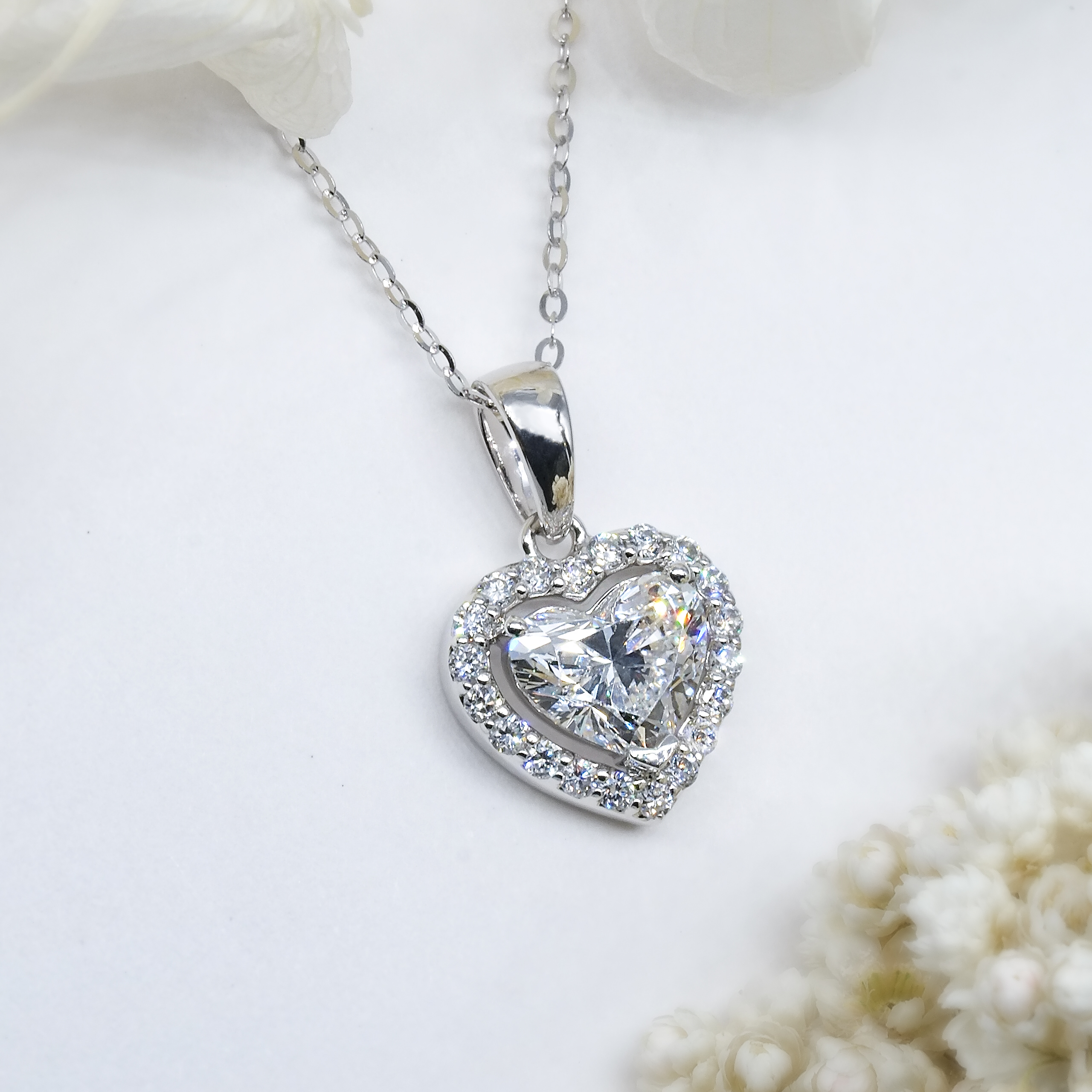 1卡心形培育鑽石圍鑽吊墜連18K頸鏈 (附證書)