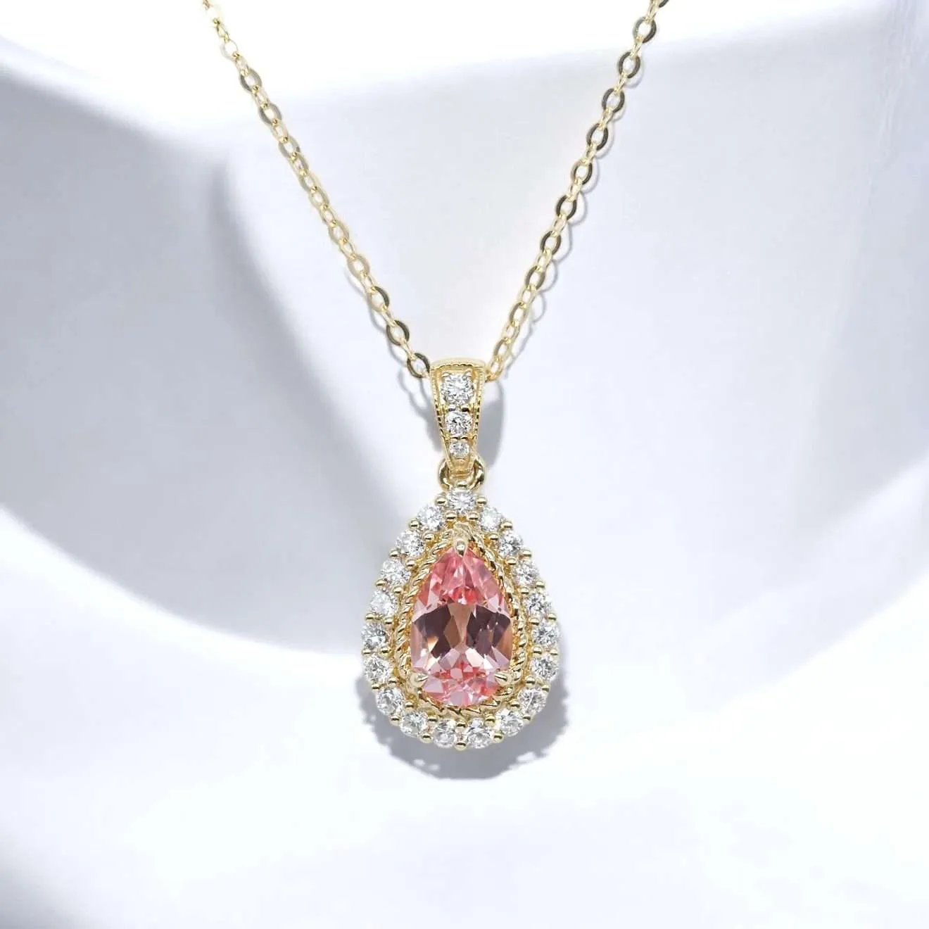 扭紋光環梨形培育寶石吊墜連18K頸鏈