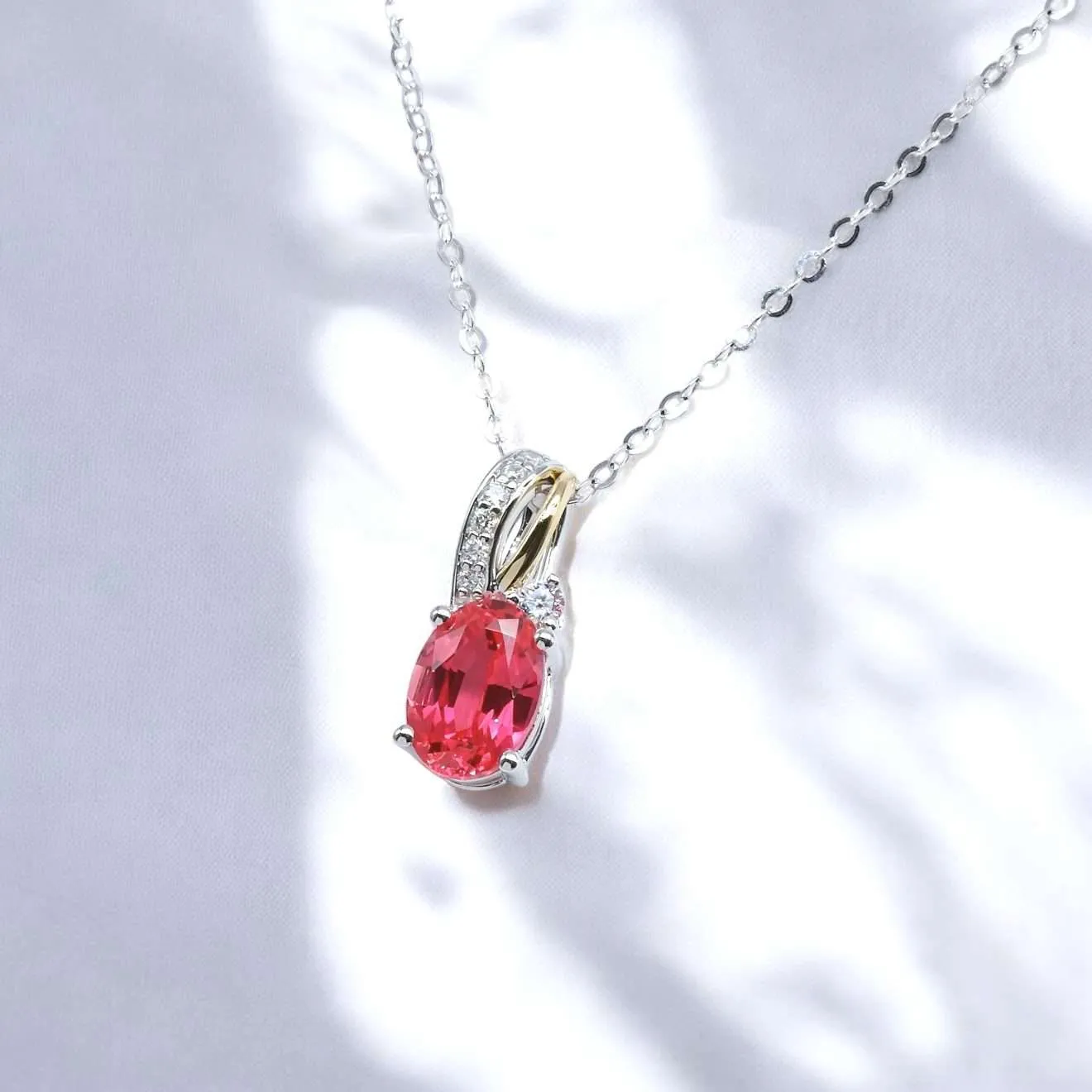 橢圓形培育寶石吊墜連18K頸鏈