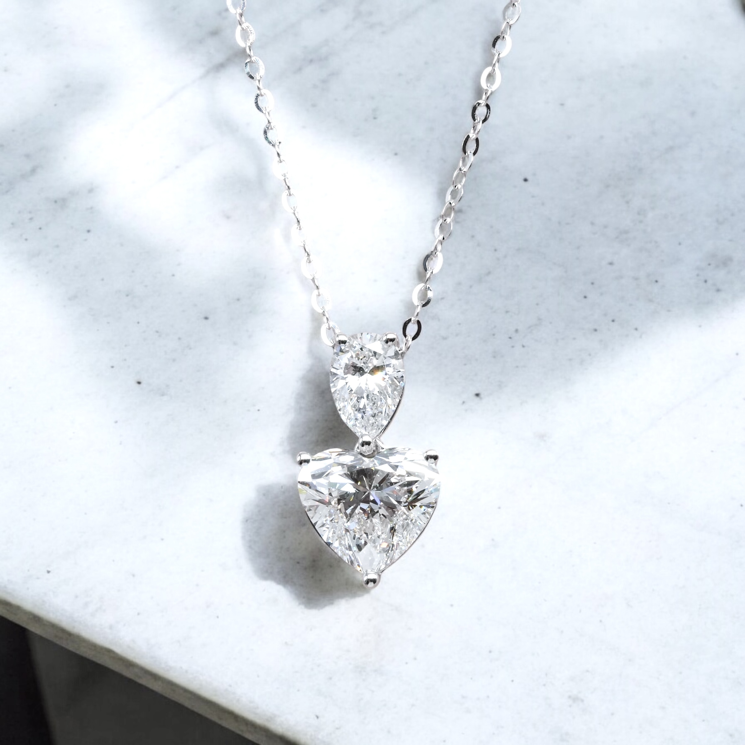 梨形及心形培育鑽石吊墜連18K頸鏈