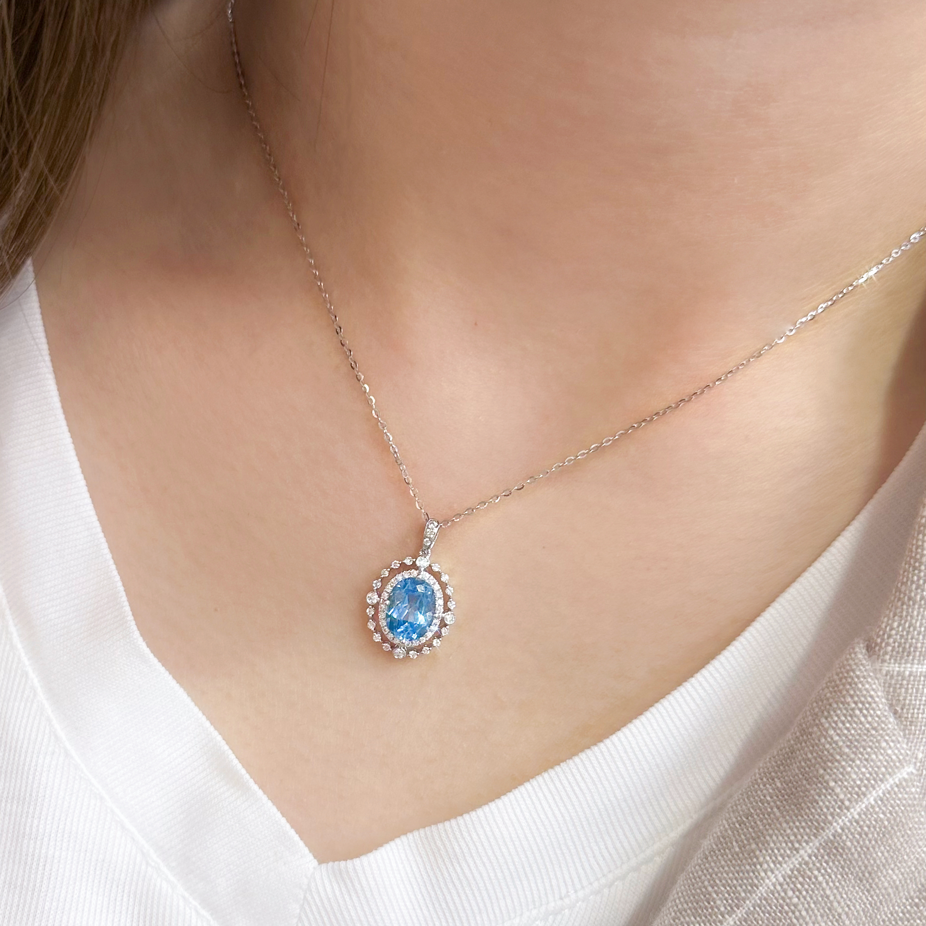 雙光環橢圓形培育寶石吊墜連18K頸鏈