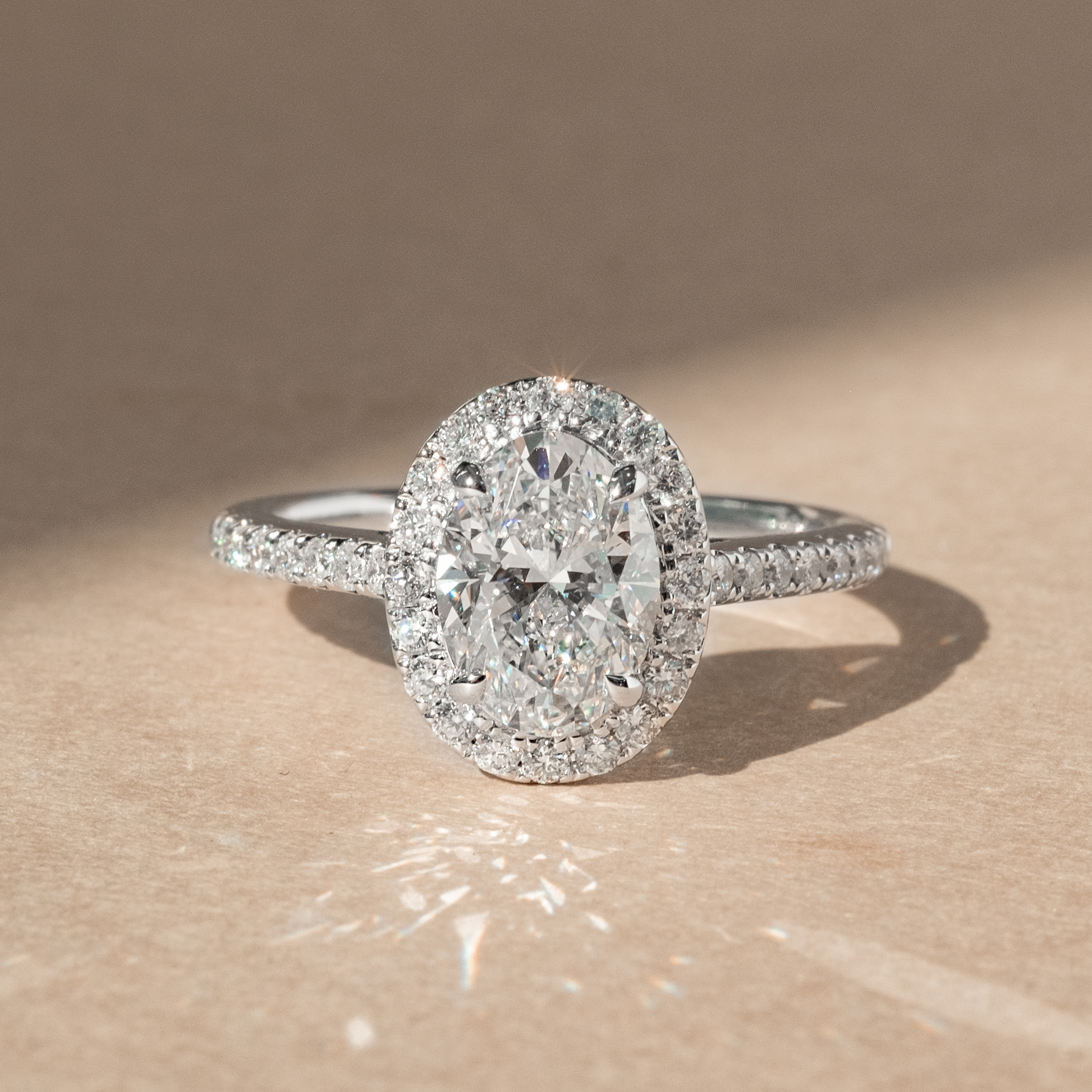 1.50ct D VVS2 橢圓形培育鑽石18K白金戒指 (附證書)