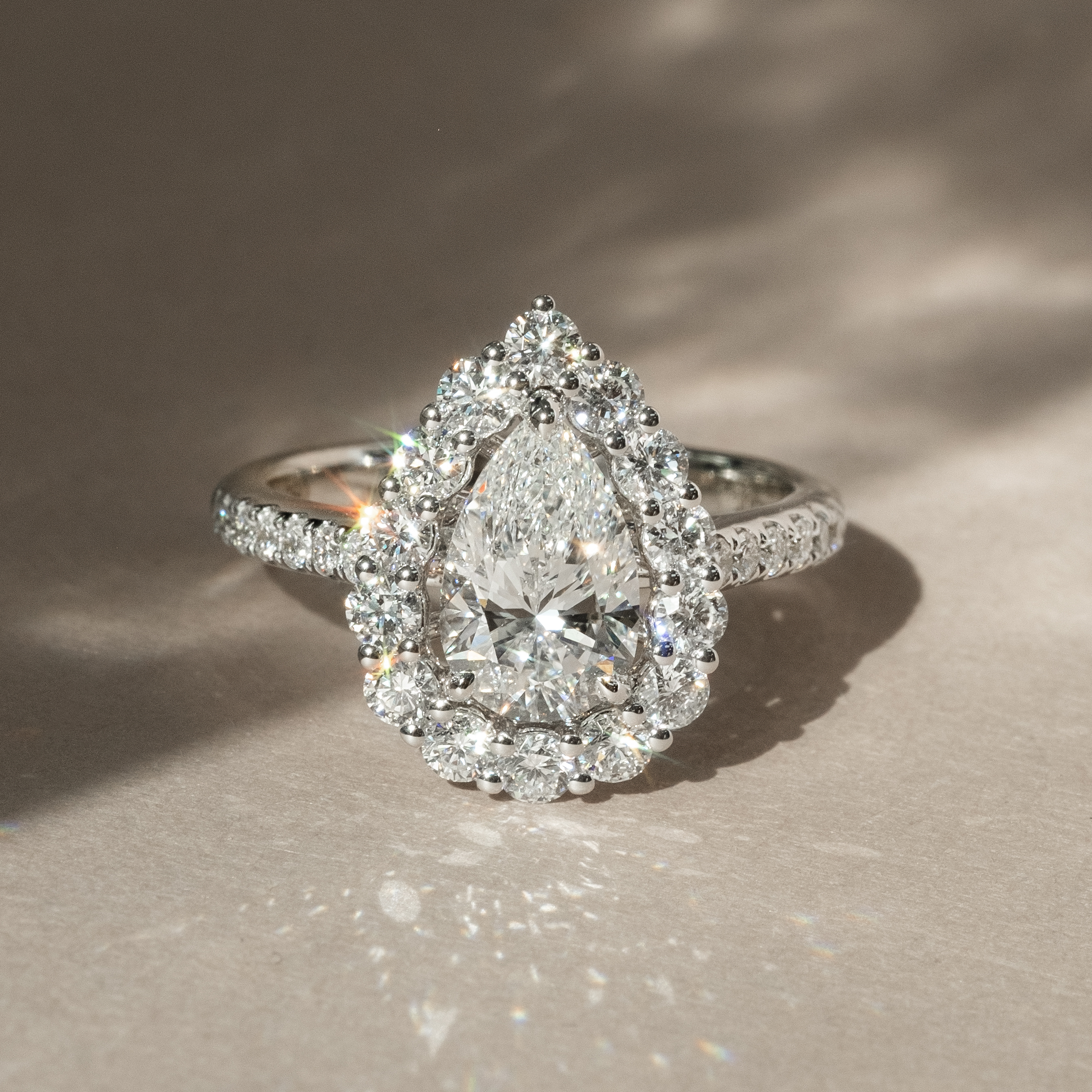 1.50ct D VVS2 梨形培育鑽石18K白金戒指