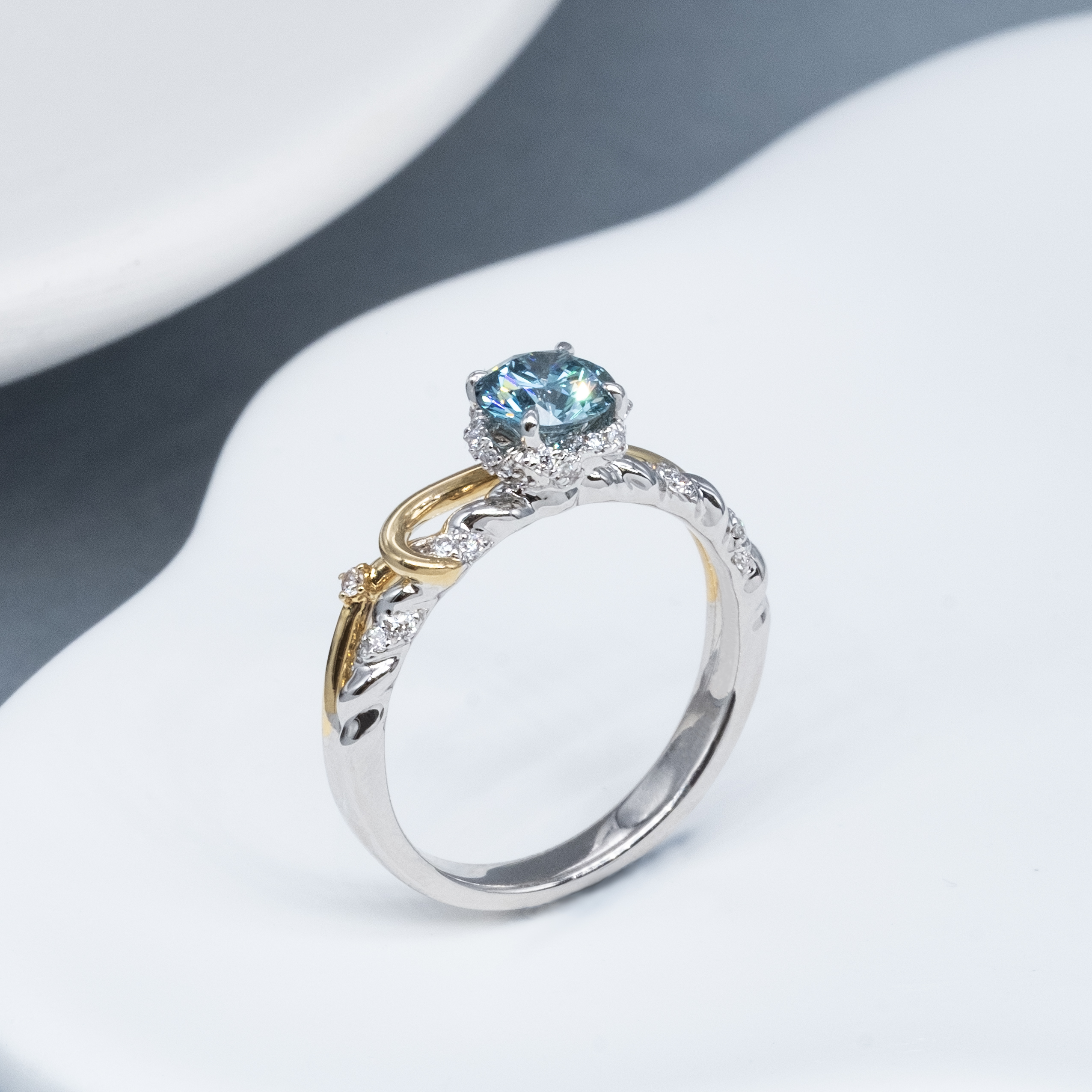 0.60ct 培育藍鑽18K金戒指 